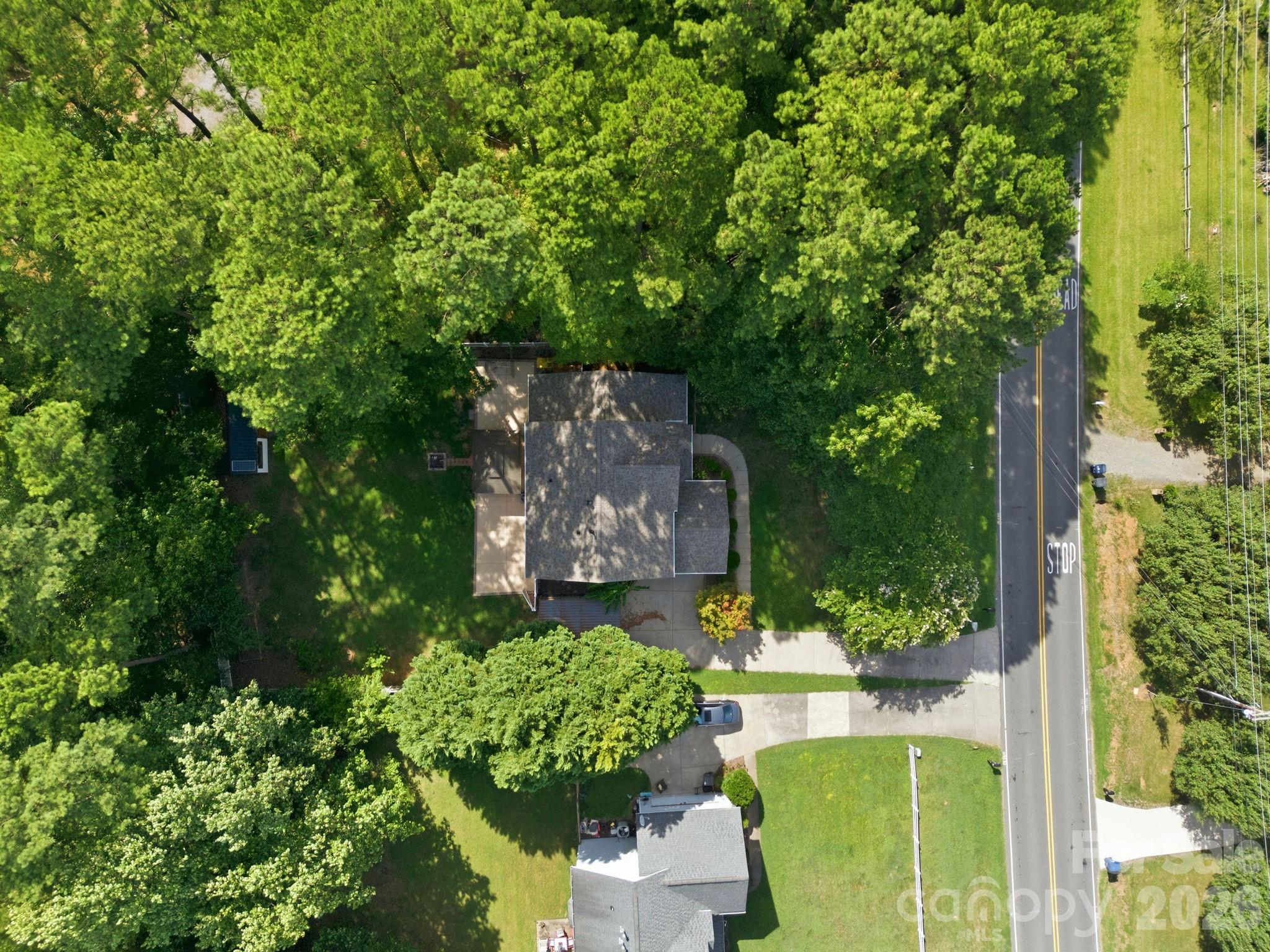 8821 Hambright Road — Huntersville