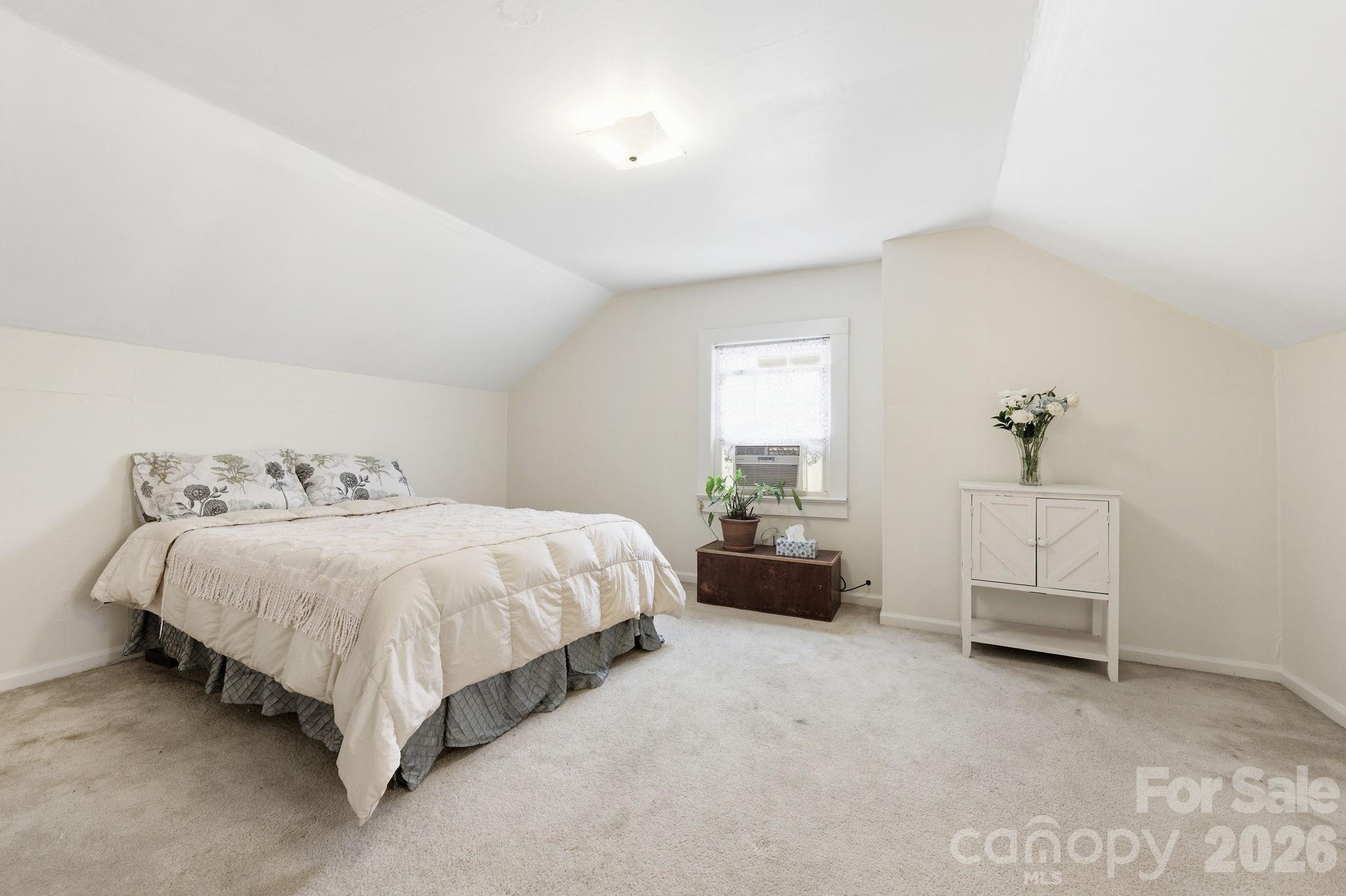 25 Bear Creek Road — Asheville