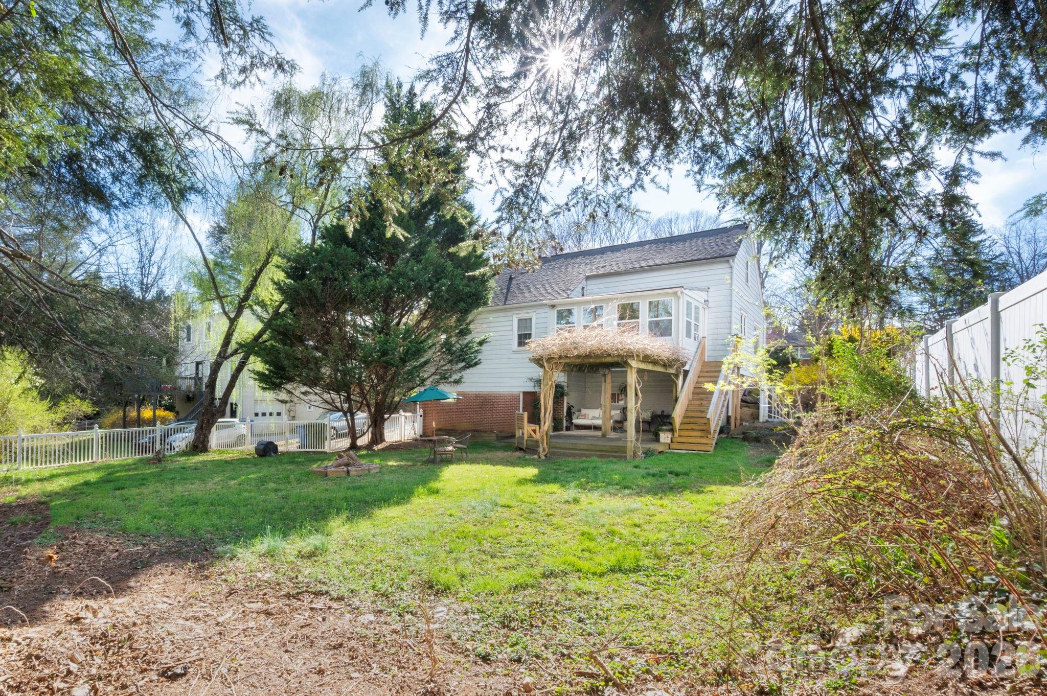 25 Bear Creek Road — Asheville