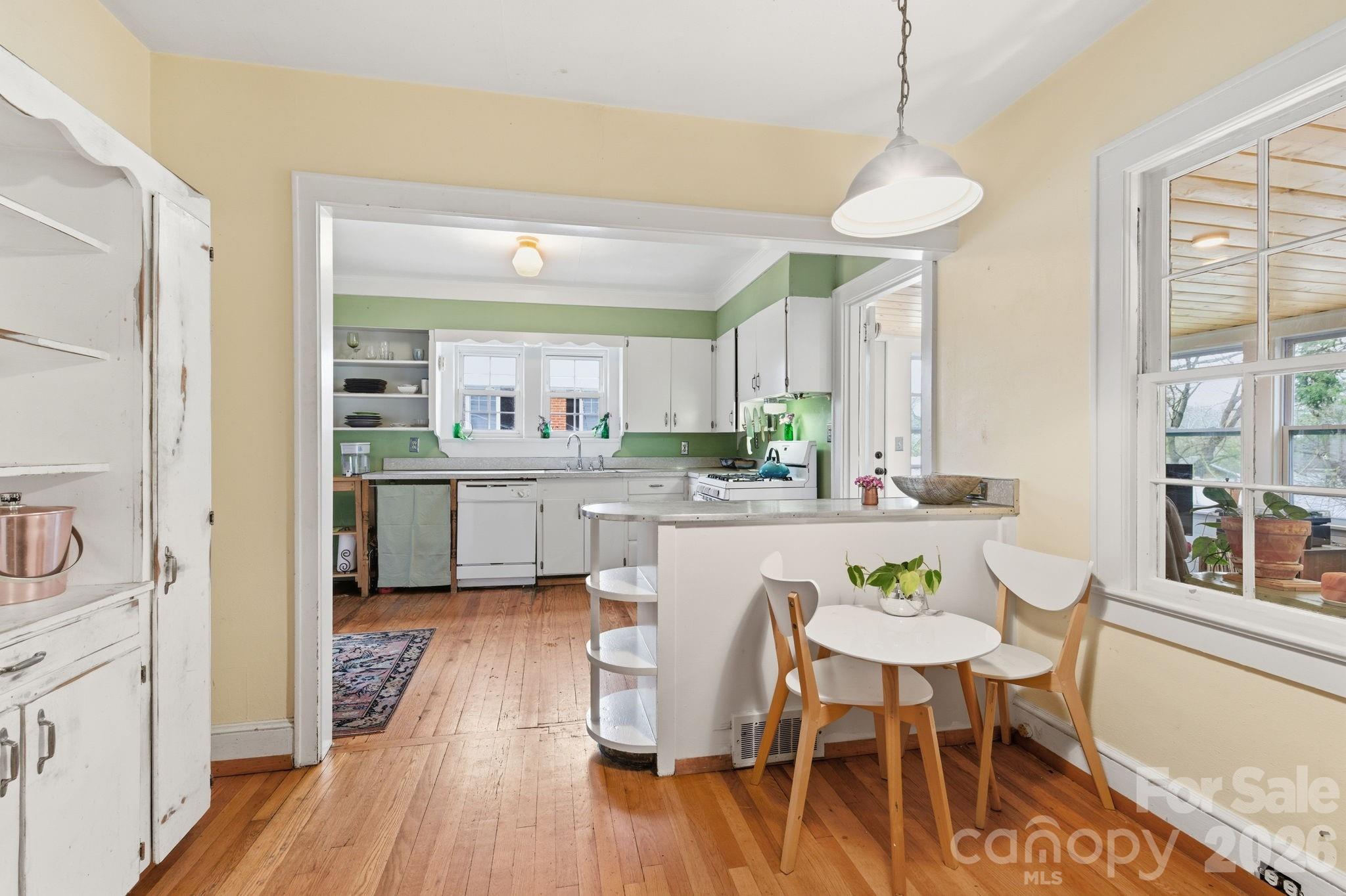 25 Bear Creek Road — Asheville
