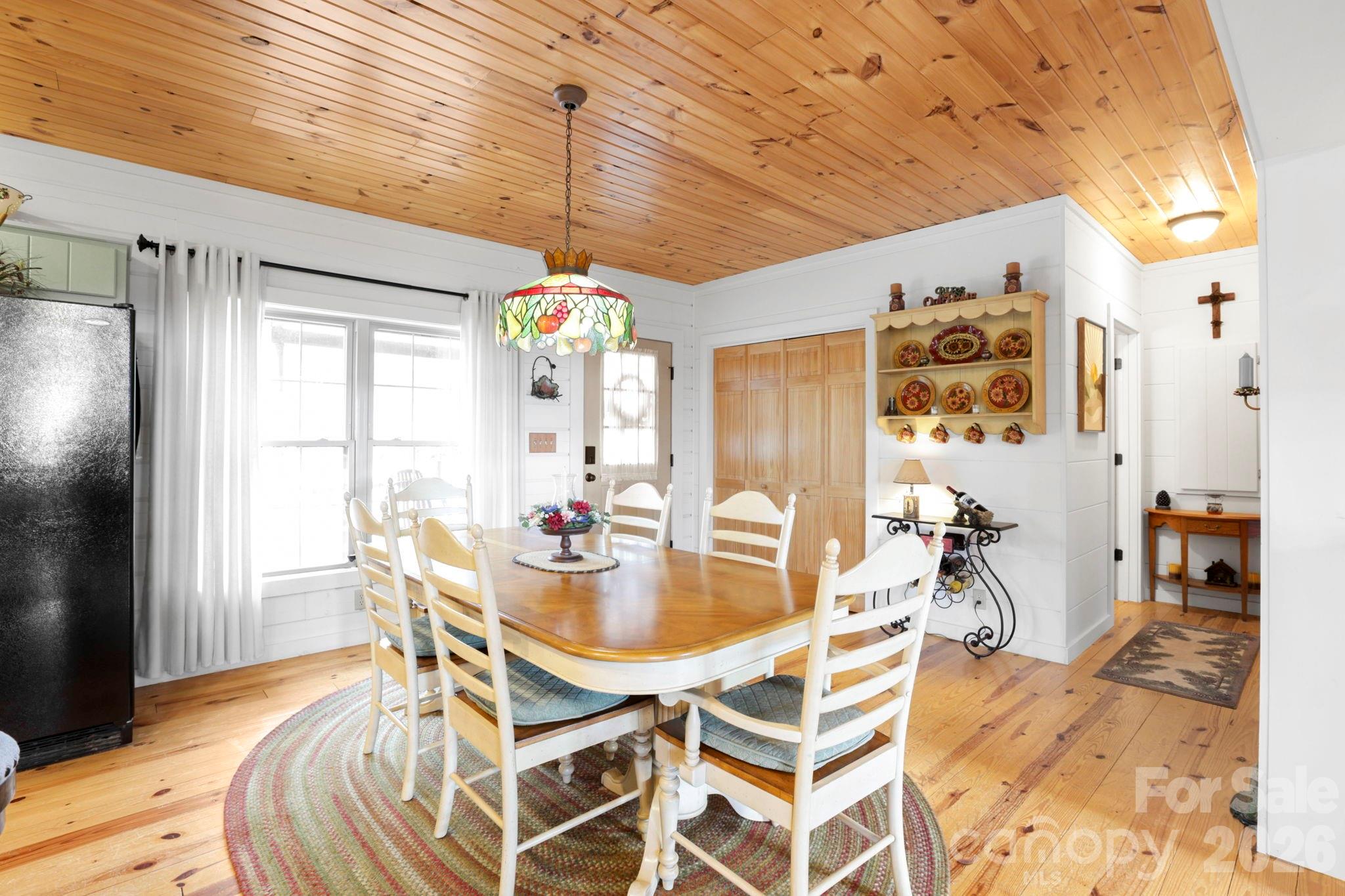 78 Longview Ridge Road — Lake Toxaway