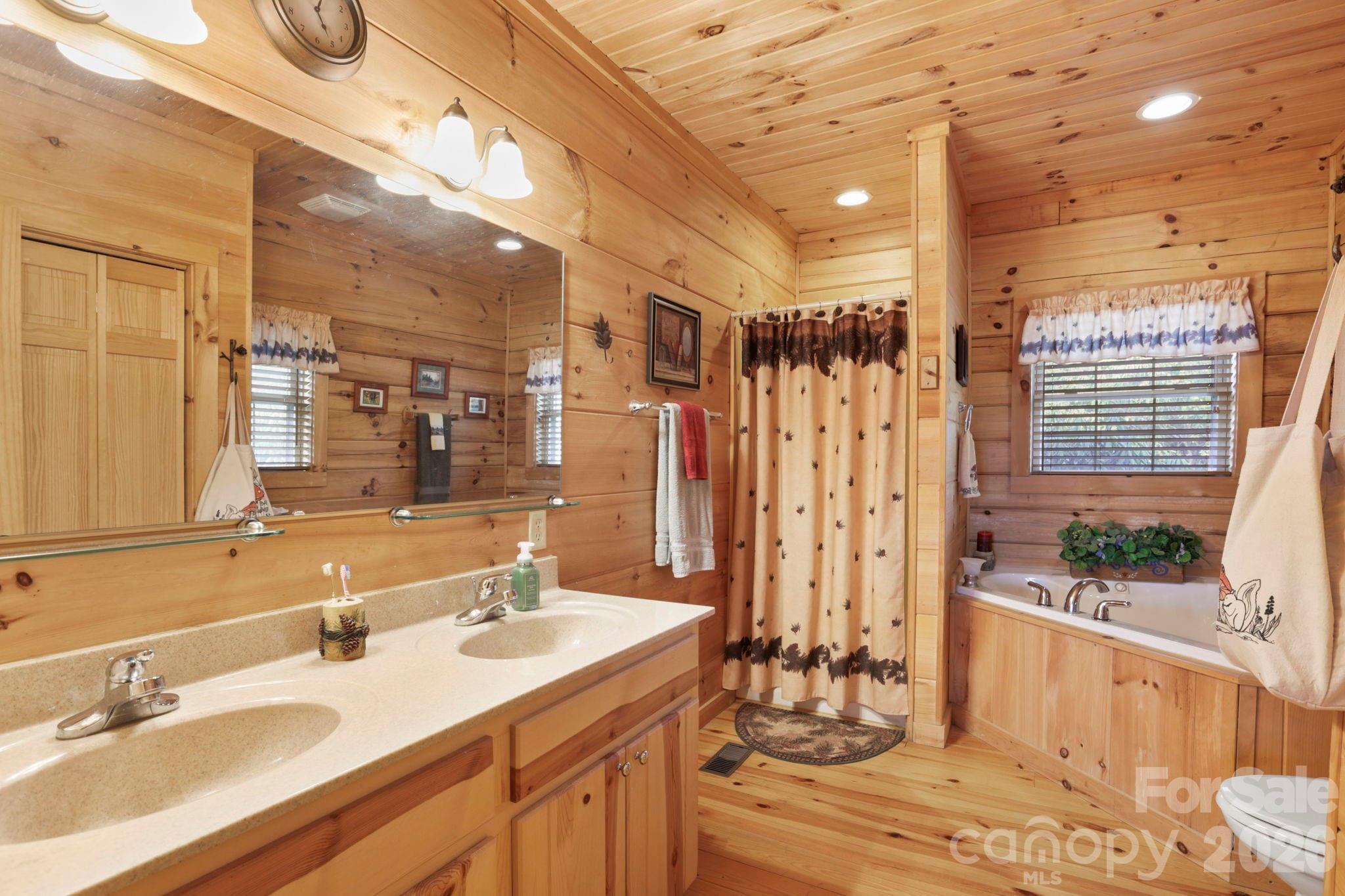 78 Longview Ridge Road — Lake Toxaway