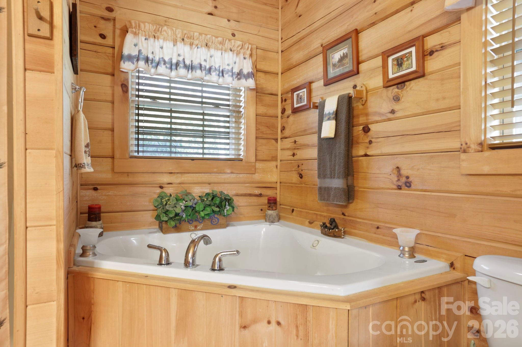 78 Longview Ridge Road — Lake Toxaway