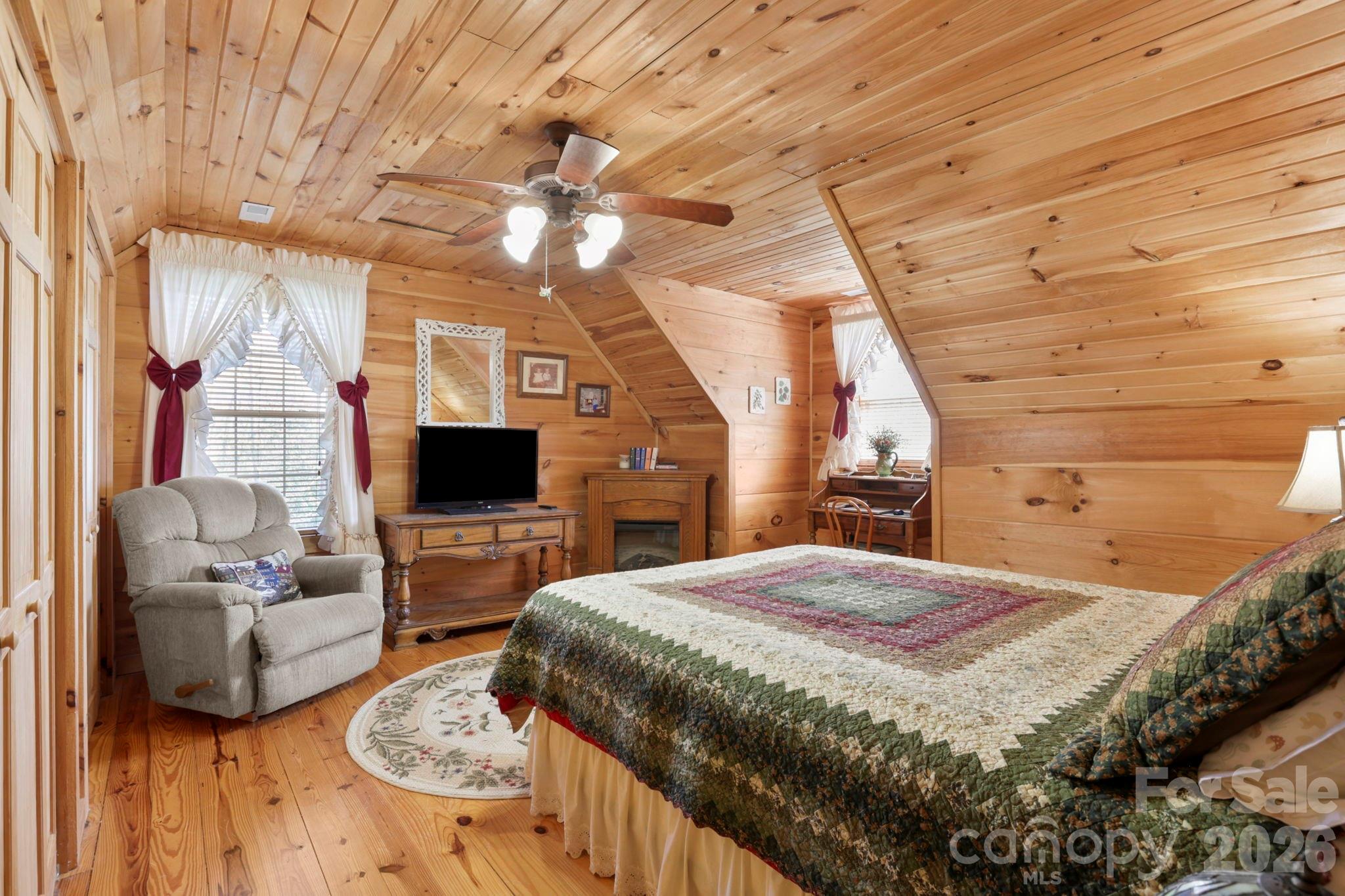 78 Longview Ridge Road — Lake Toxaway