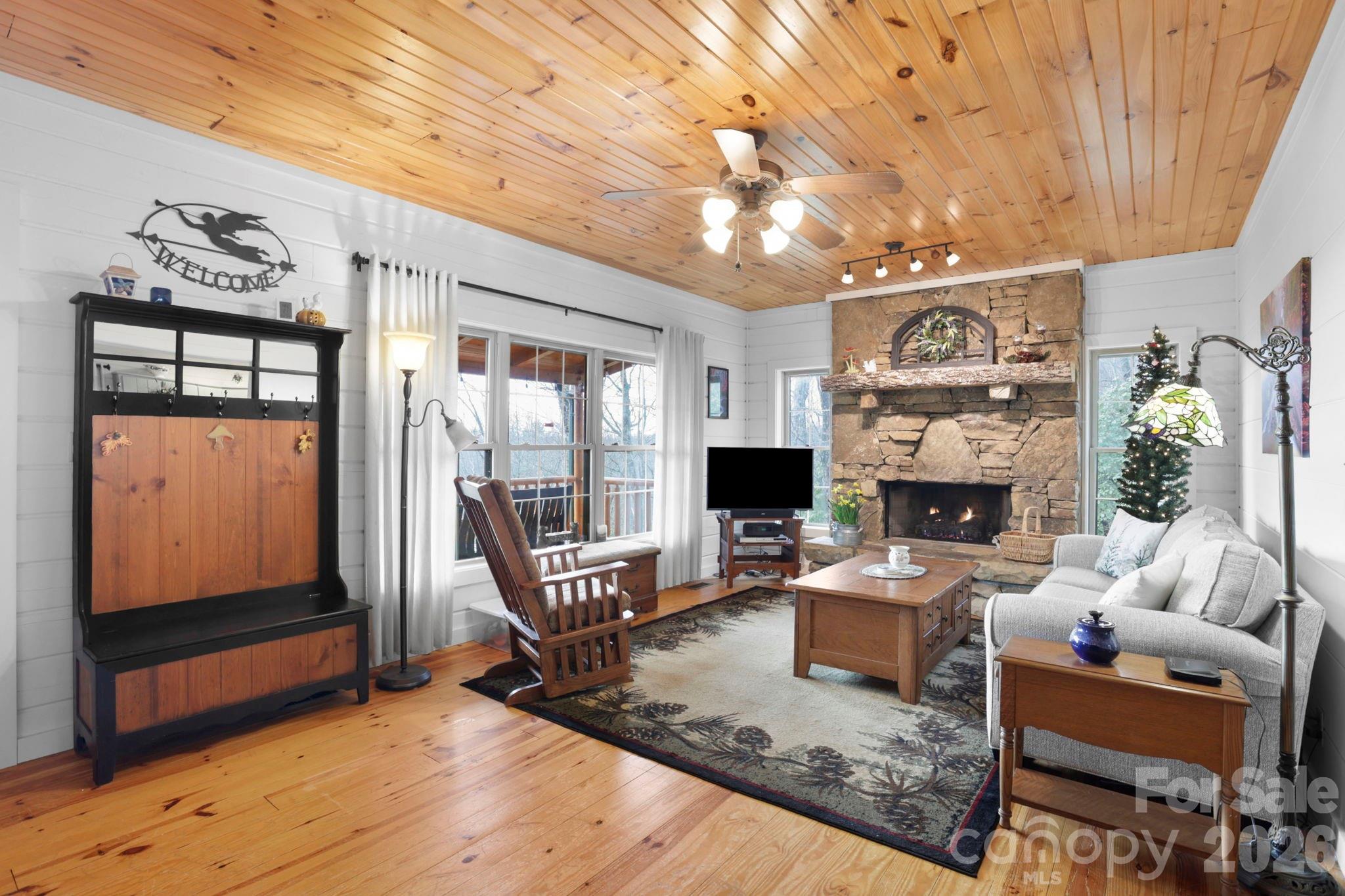 78 Longview Ridge Road — Lake Toxaway