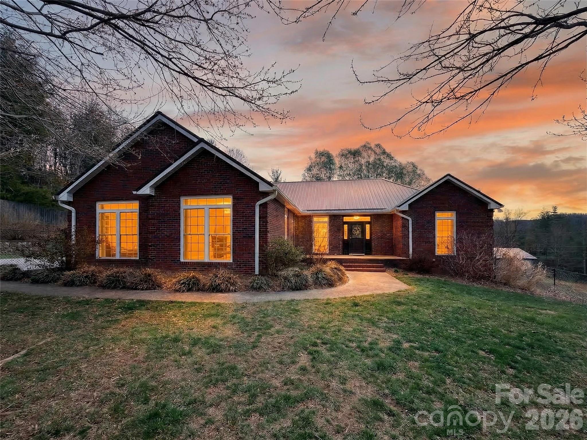 3275 Hanging Rock Road — Spruce Pine