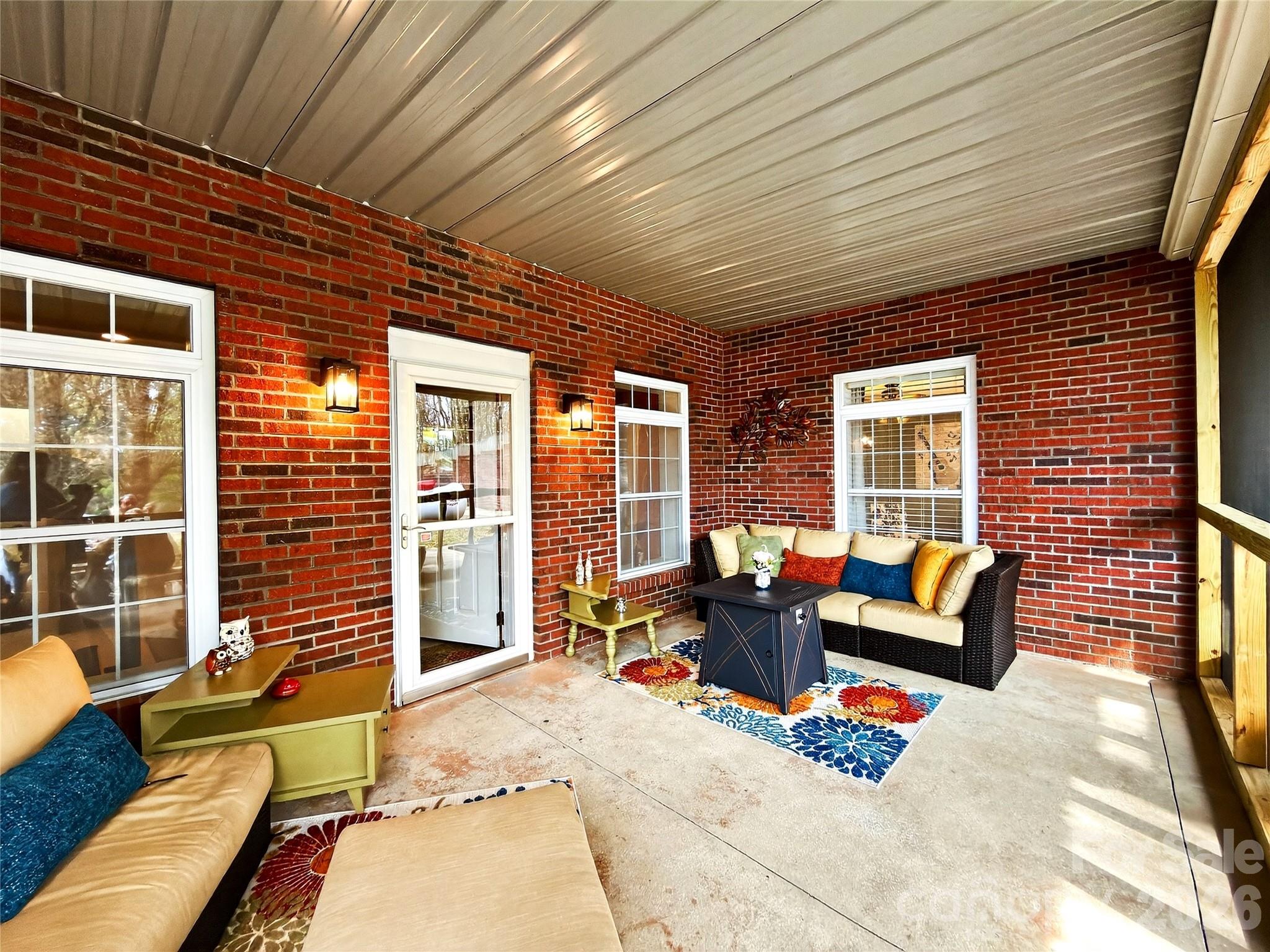 3275 Hanging Rock Road — Spruce Pine