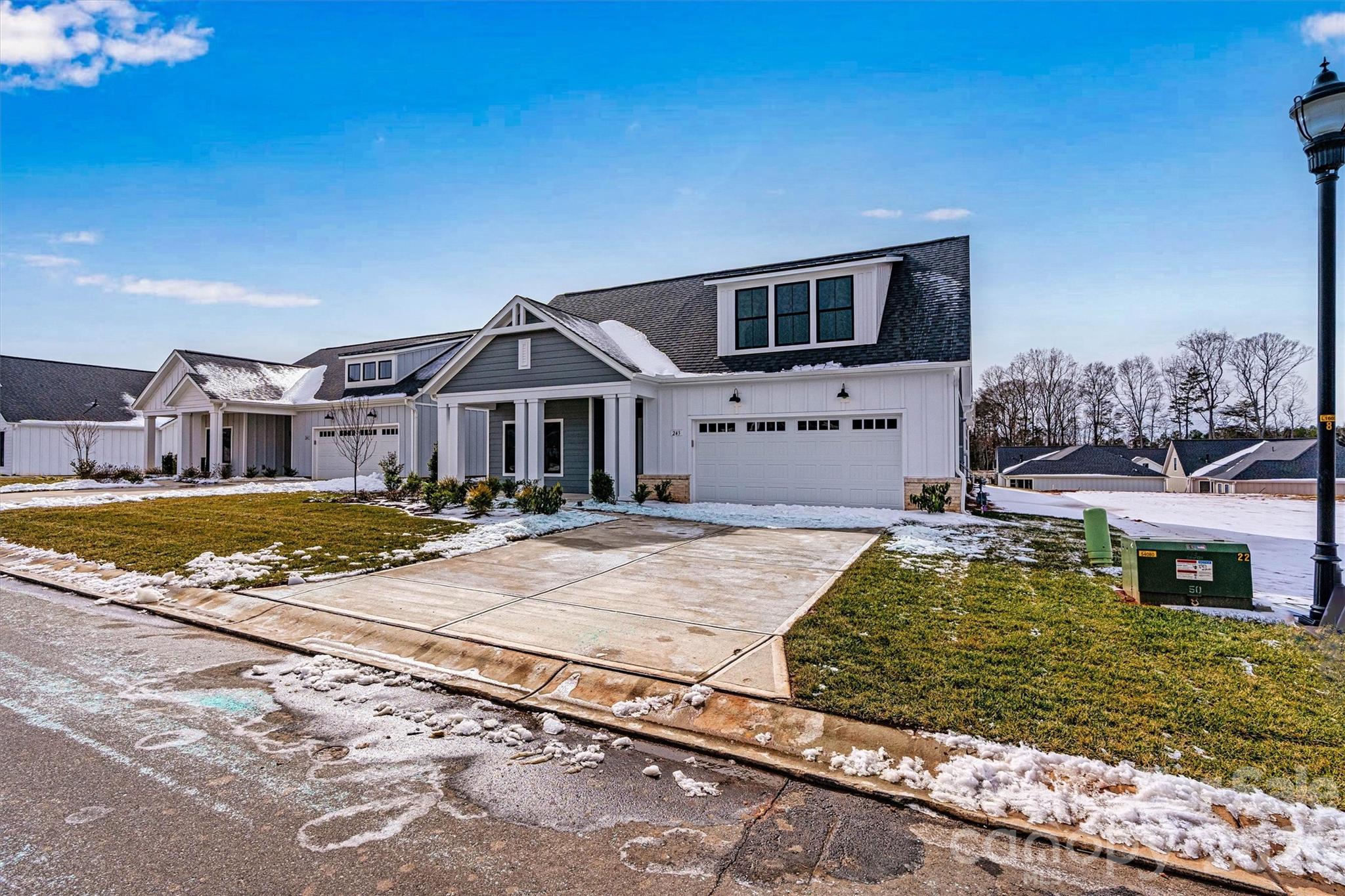 169 Alenda Lux Circle — Mooresville