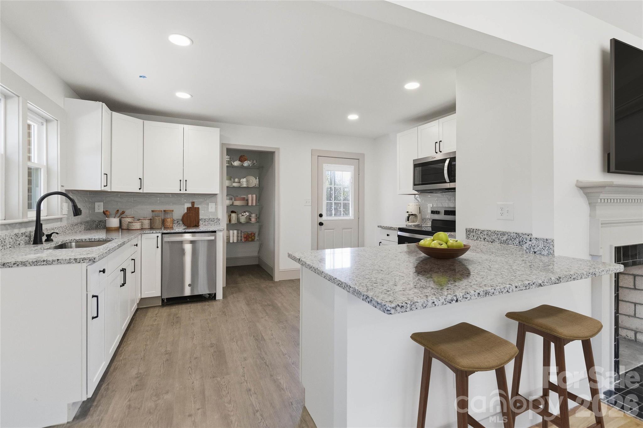 3609 Eastway Drive — Charlotte