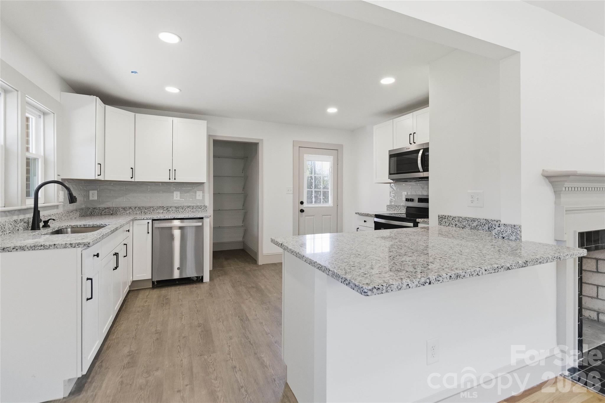 3609 Eastway Drive — Charlotte