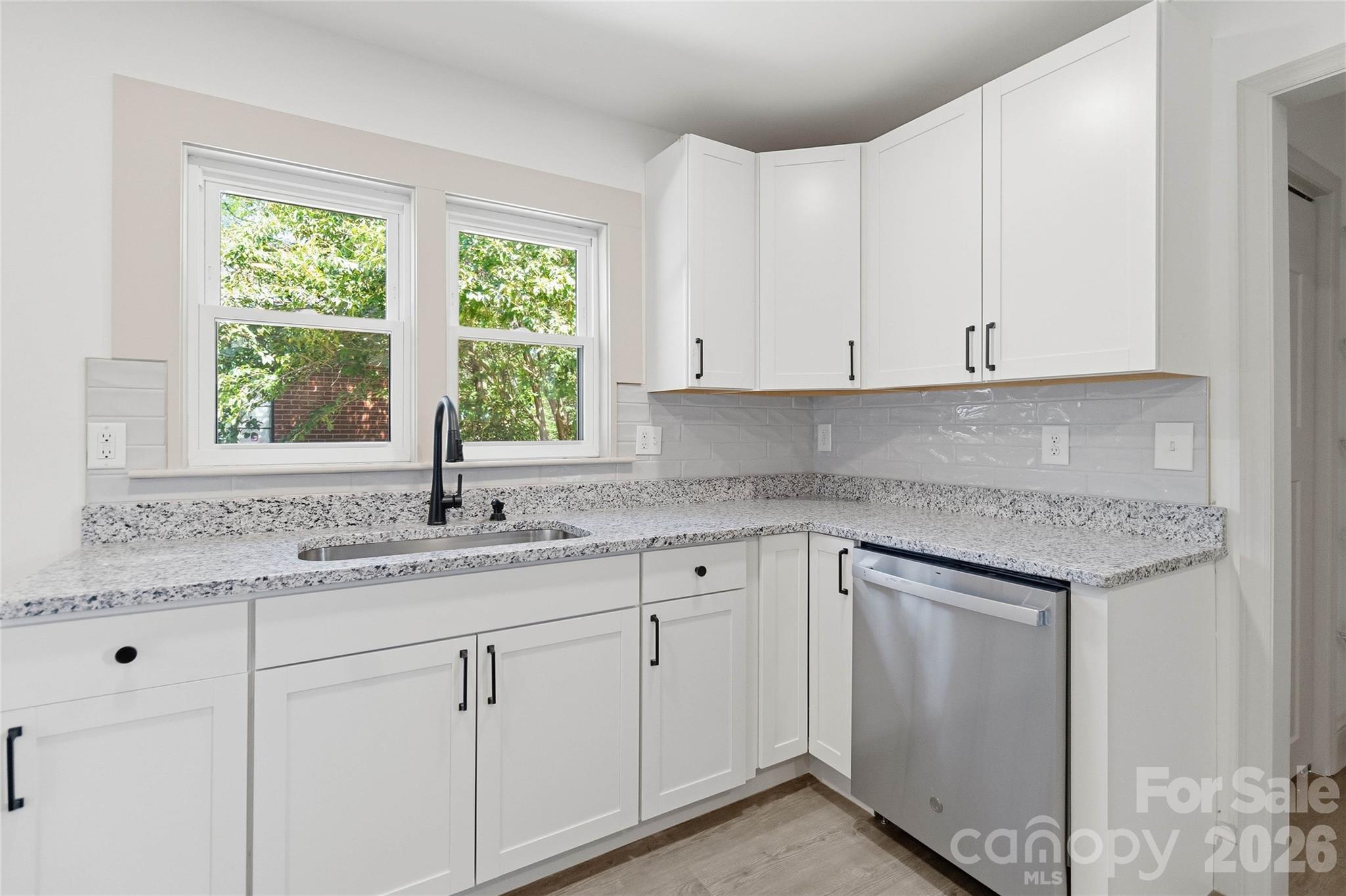 3609 Eastway Drive — Charlotte