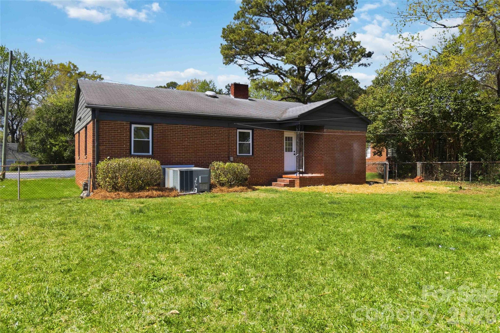 3609 Eastway Drive — Charlotte