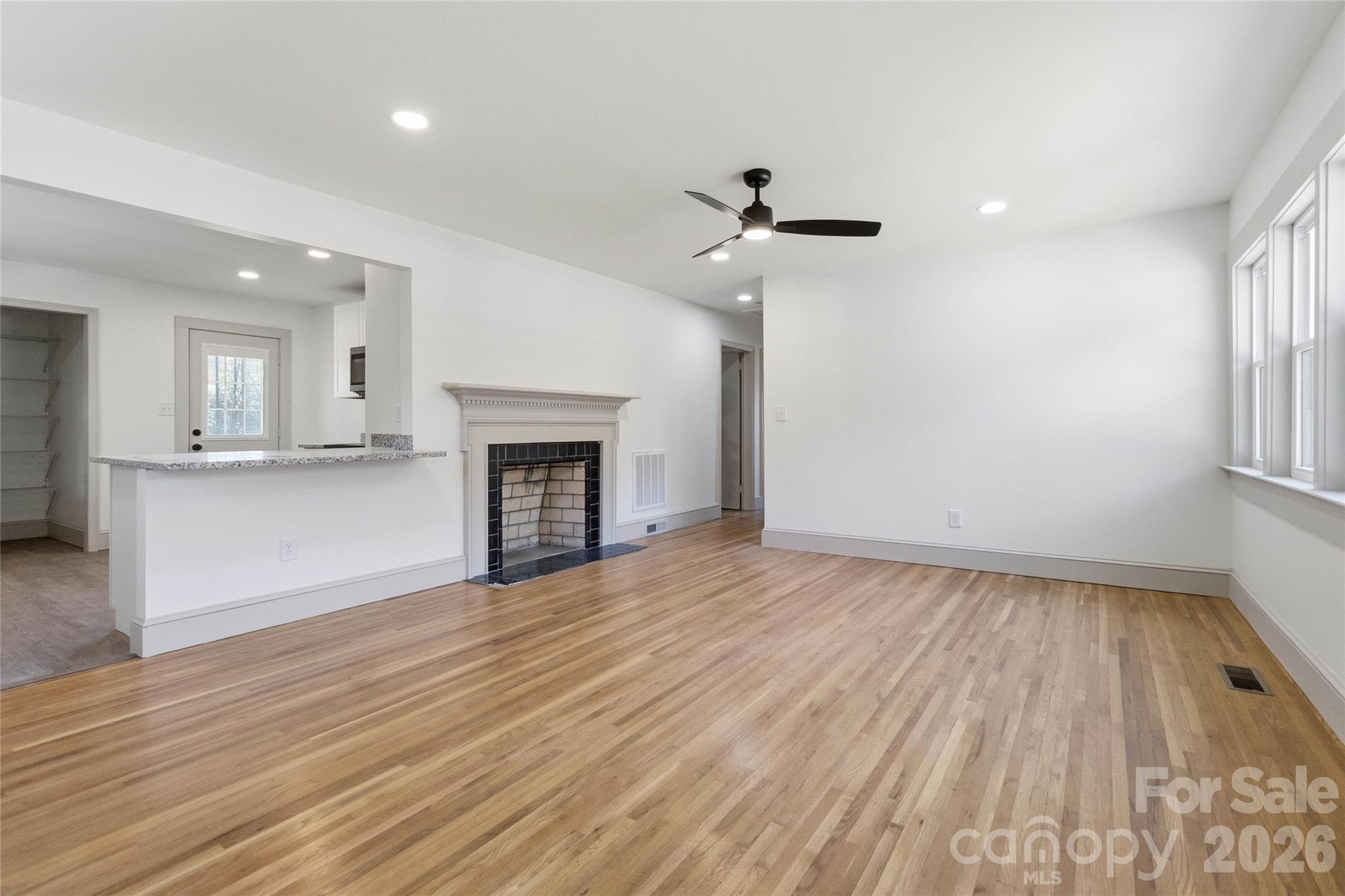 3609 Eastway Drive — Charlotte
