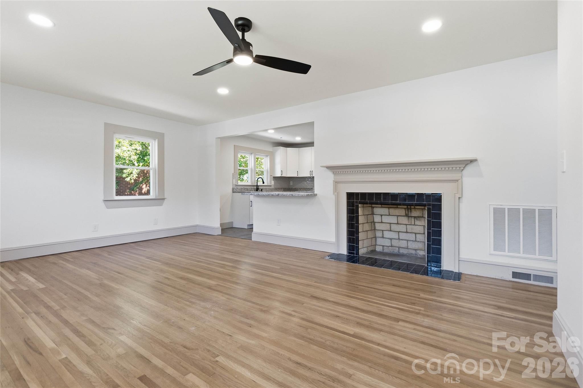 3609 Eastway Drive — Charlotte