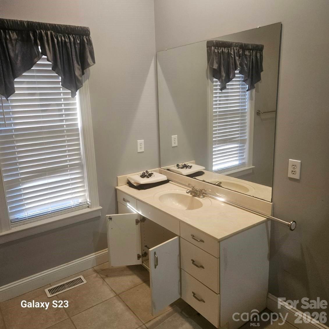 2119 Lakeview Lane — Charlotte