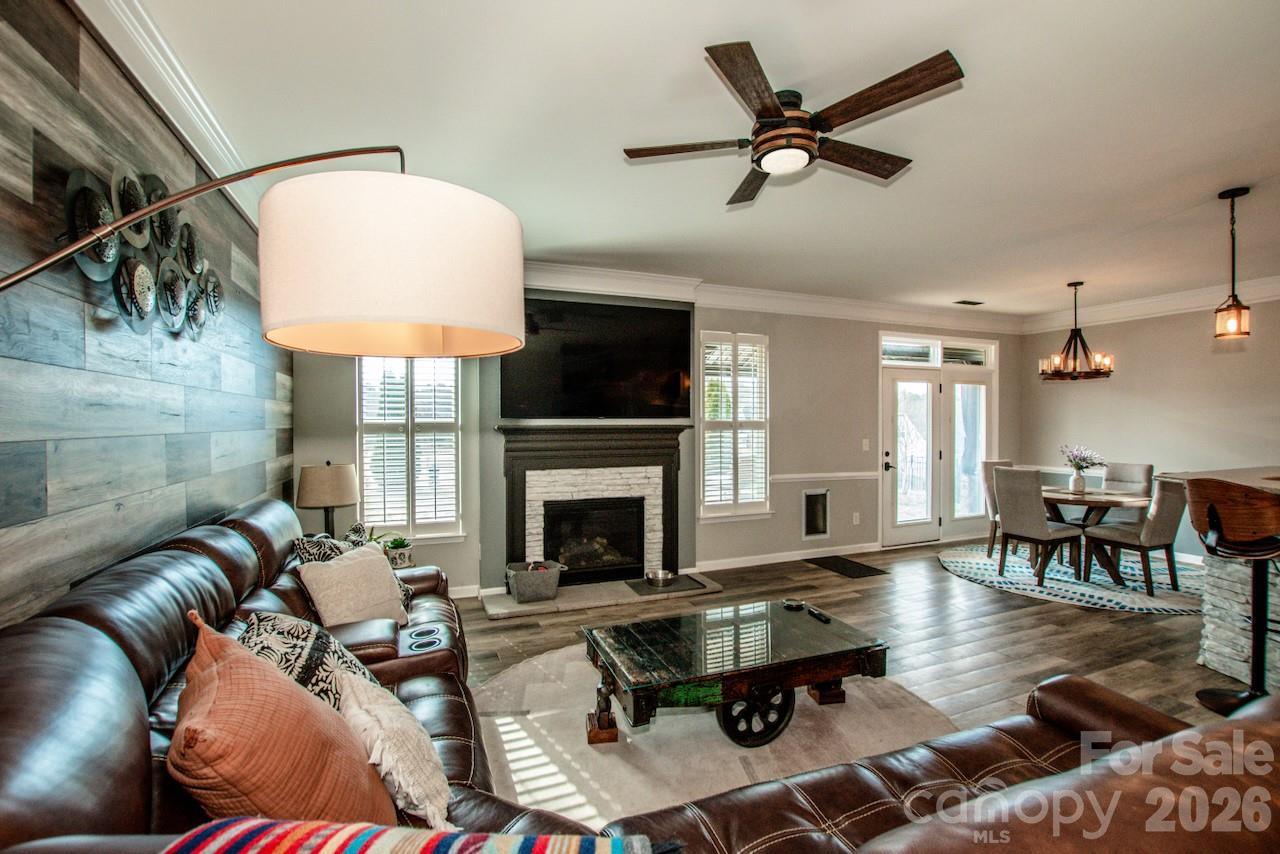2416 Chinkapin Court — Gastonia