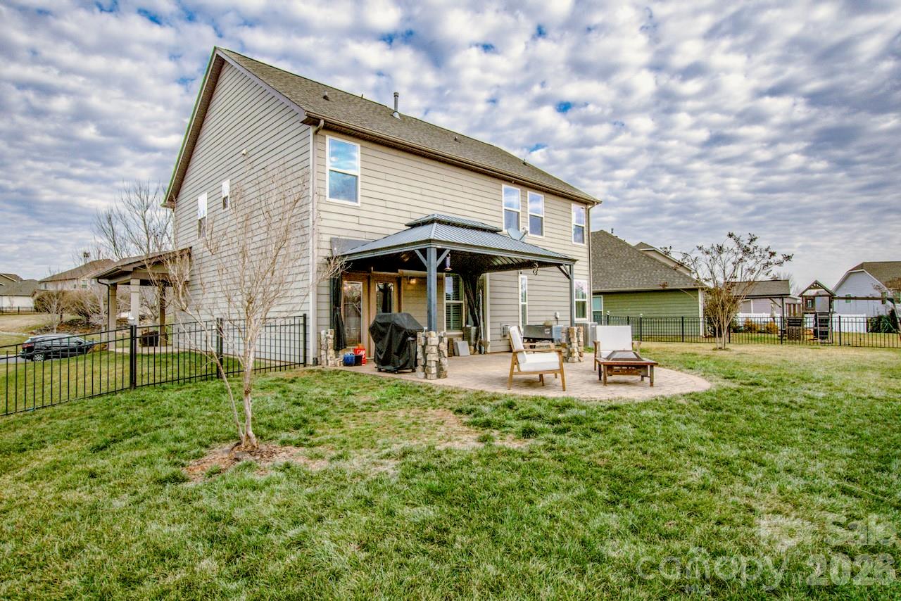 2416 Chinkapin Court — Gastonia