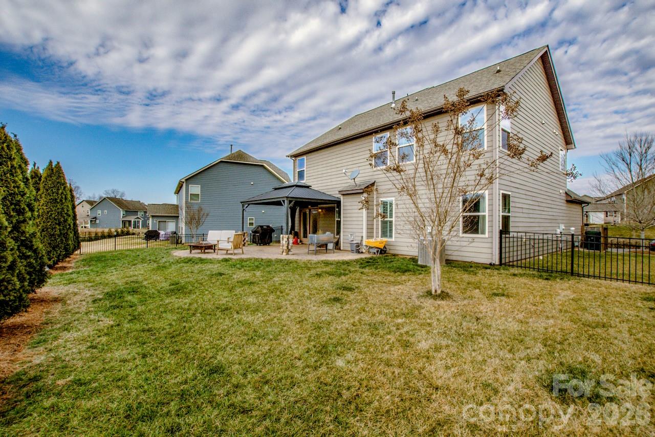 2416 Chinkapin Court — Gastonia