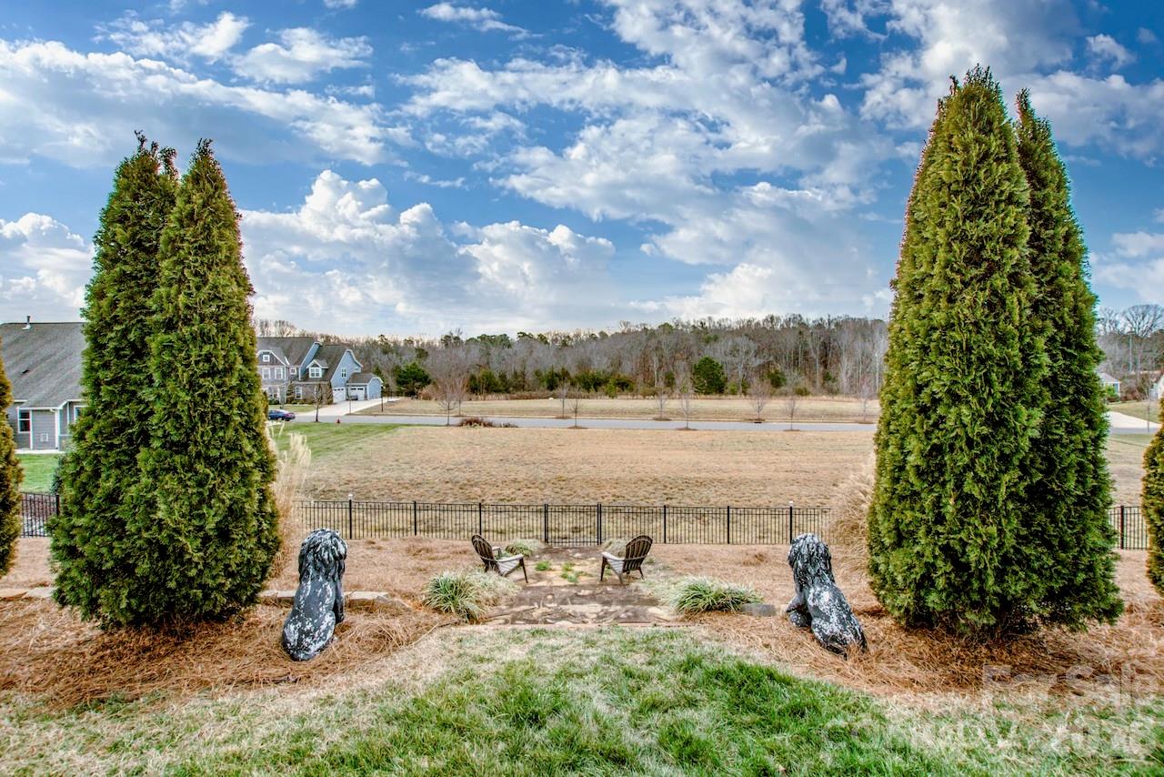 2416 Chinkapin Court — Gastonia