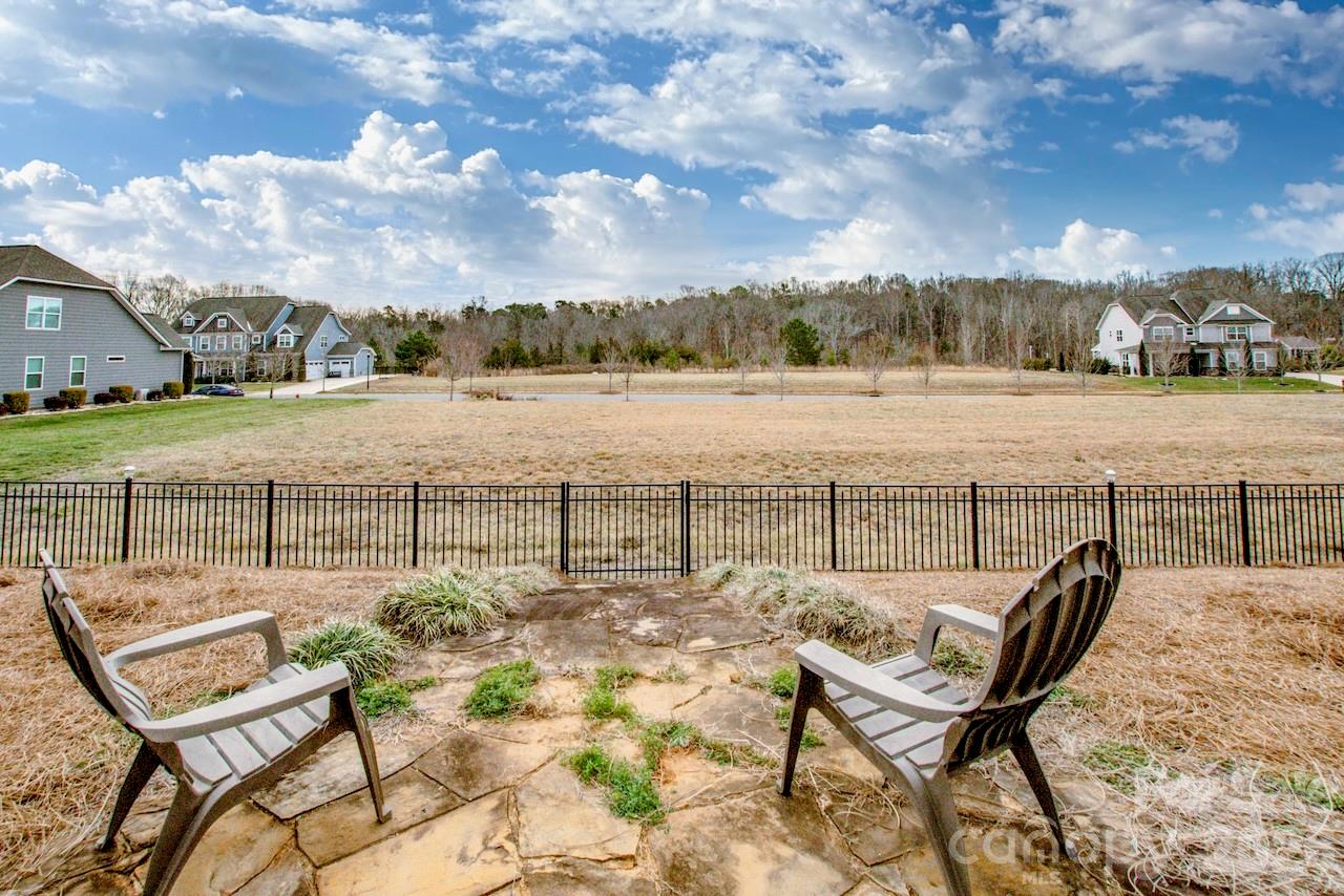 2416 Chinkapin Court — Gastonia
