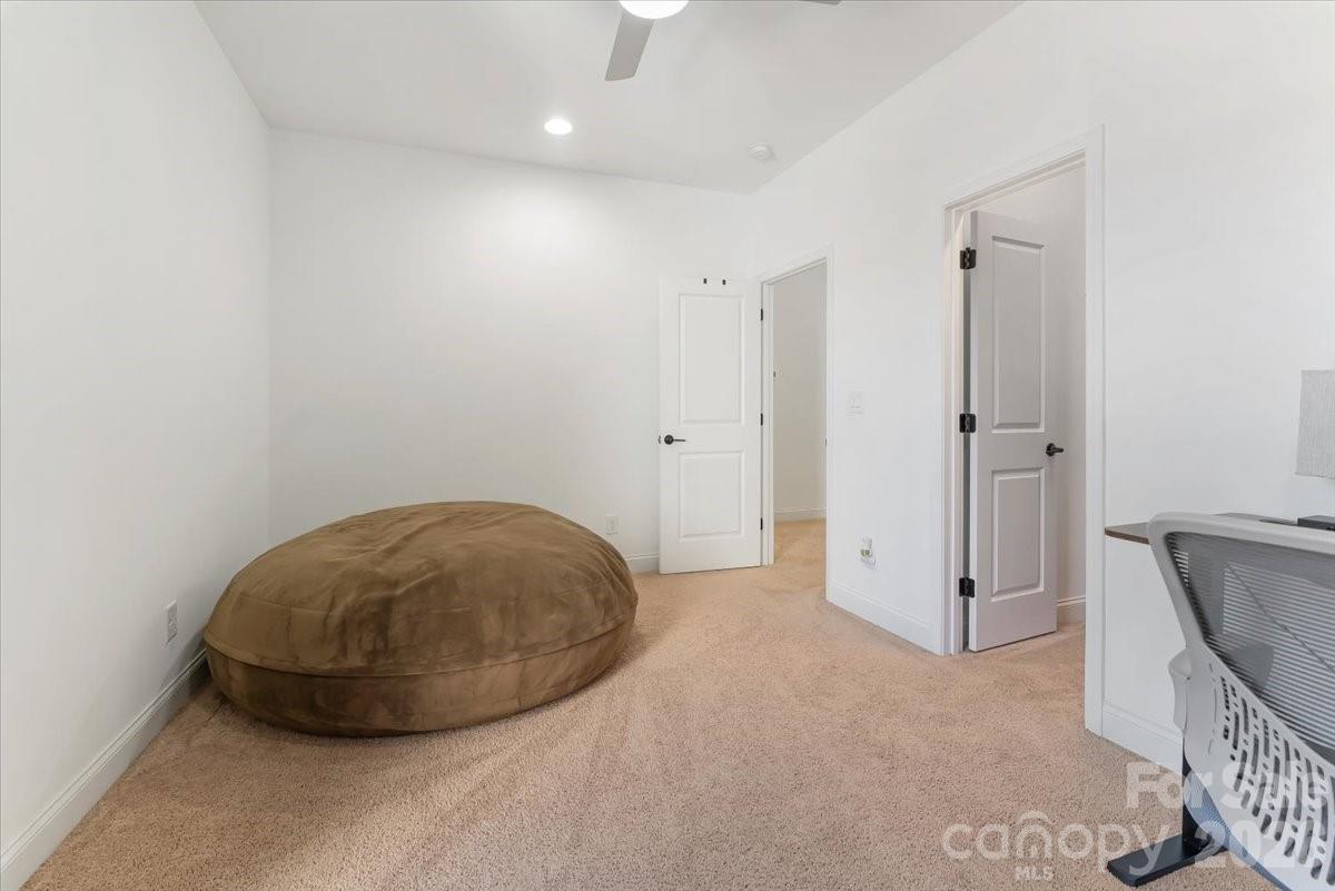 10032 Trailhead Way NW — Huntersville
