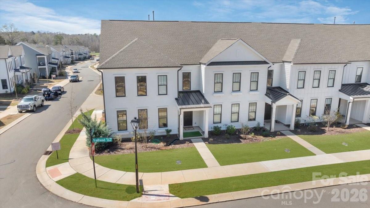 10032 Trailhead Way NW — Huntersville