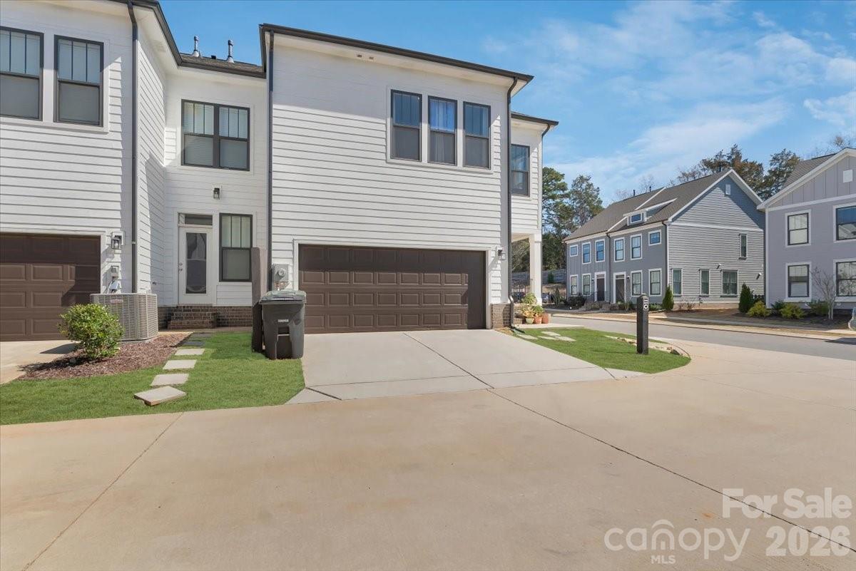 10032 Trailhead Way NW — Huntersville