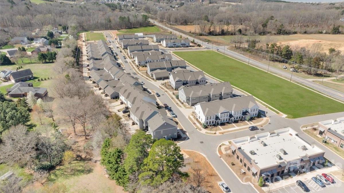 10032 Trailhead Way NW — Huntersville