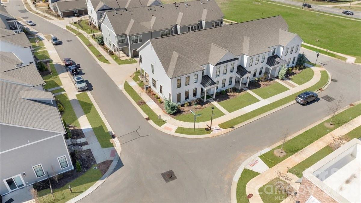 10032 Trailhead Way NW — Huntersville