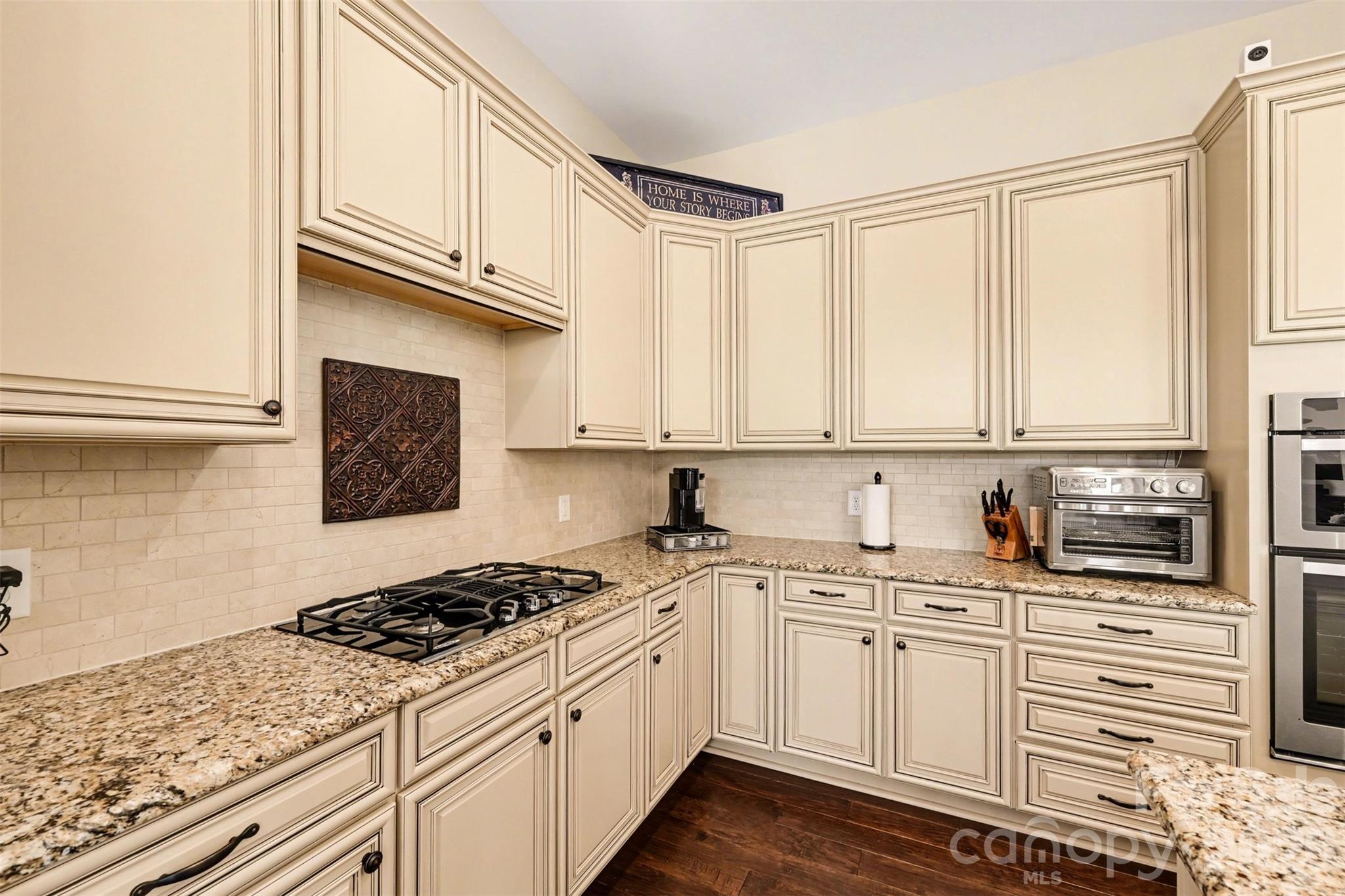 15523 Lake Ridge Road — Charlotte