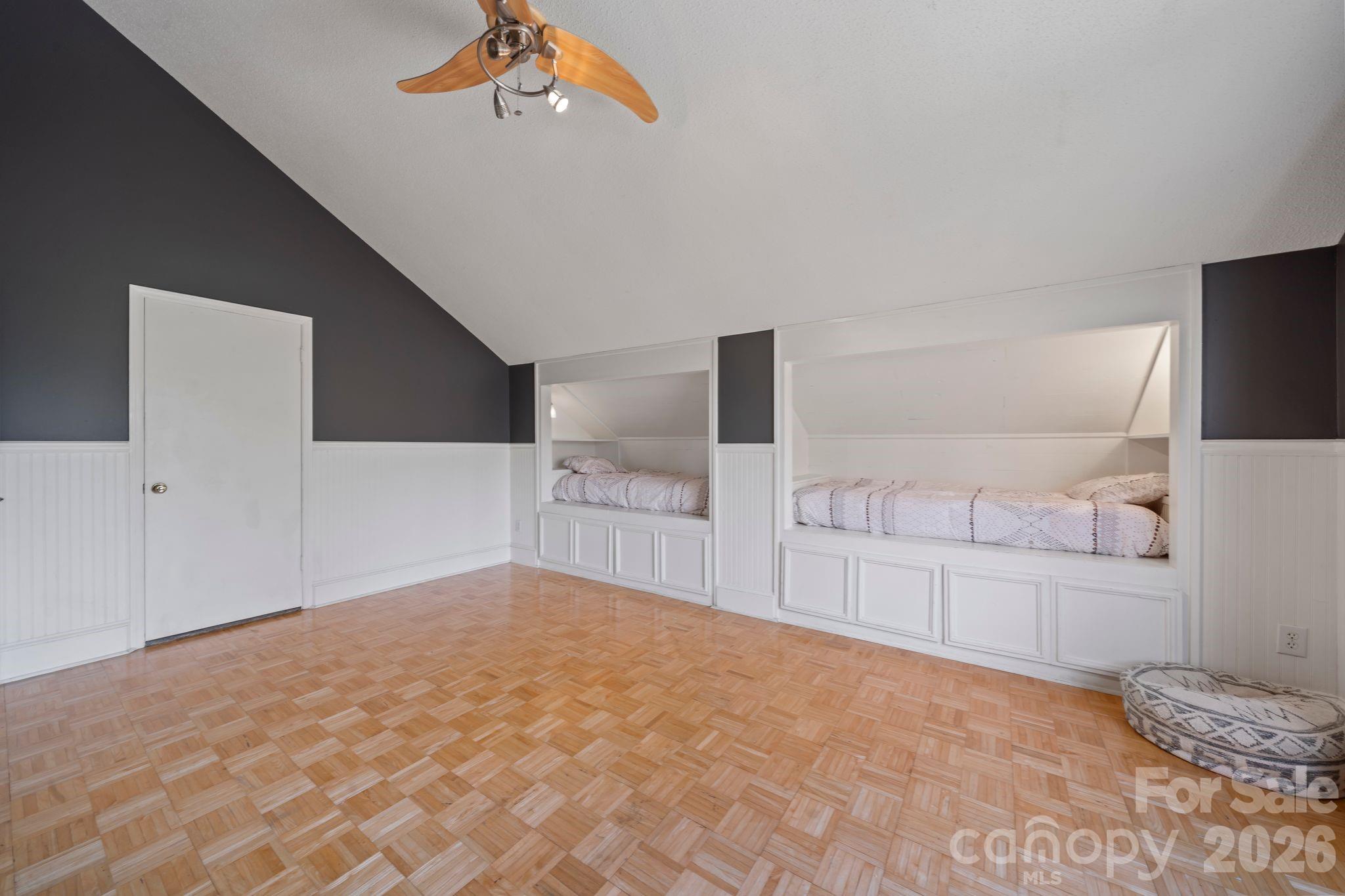 350 21st Avenue Drive NW — Hickory