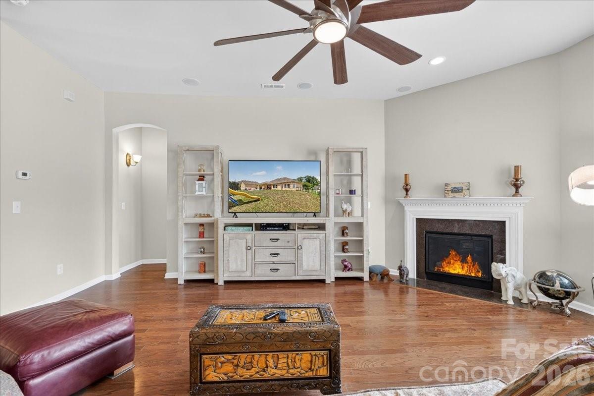 10585 Sweethaven Lane — Harrisburg