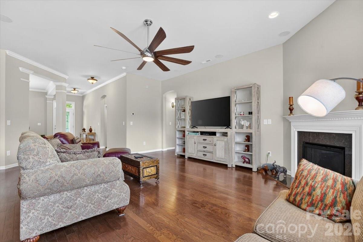 10585 Sweethaven Lane — Harrisburg