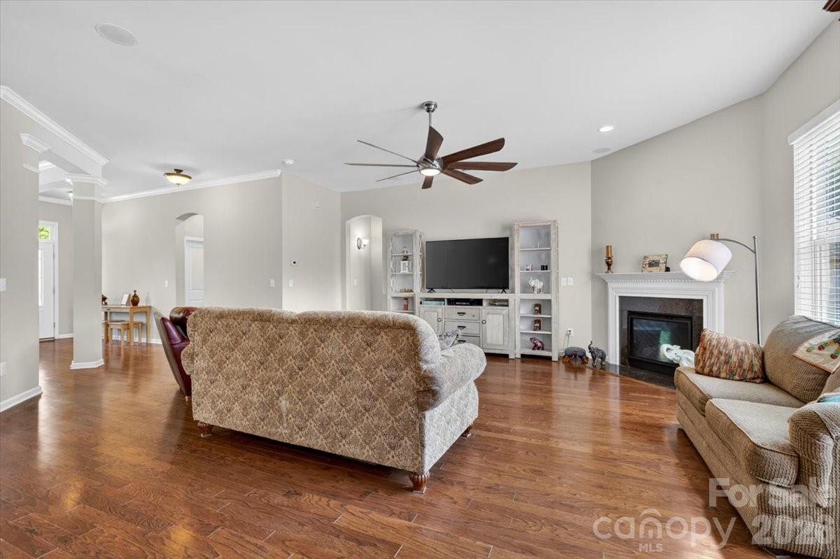 10585 Sweethaven Lane — Harrisburg