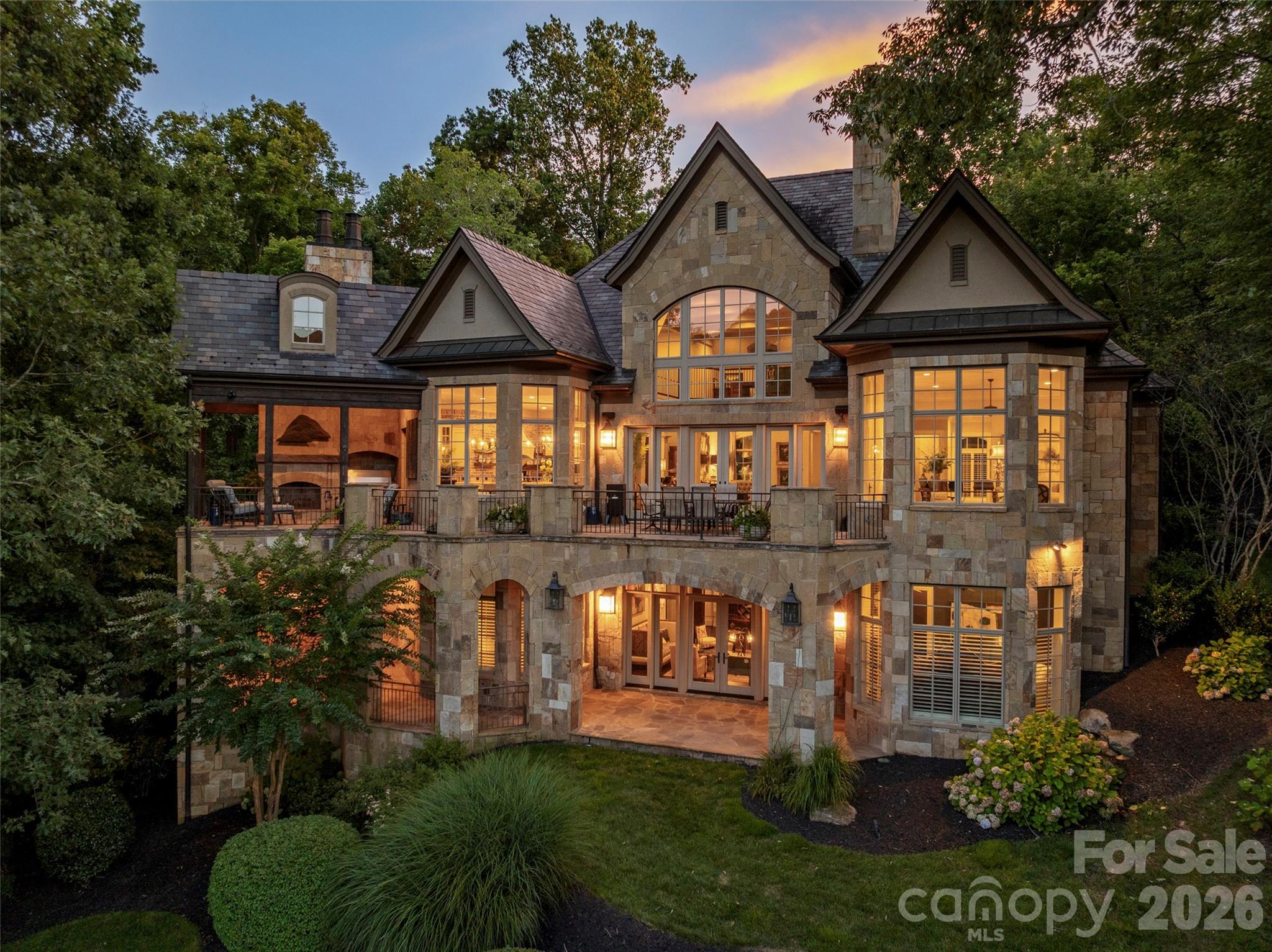 1829 Bella Vista Court — Arden