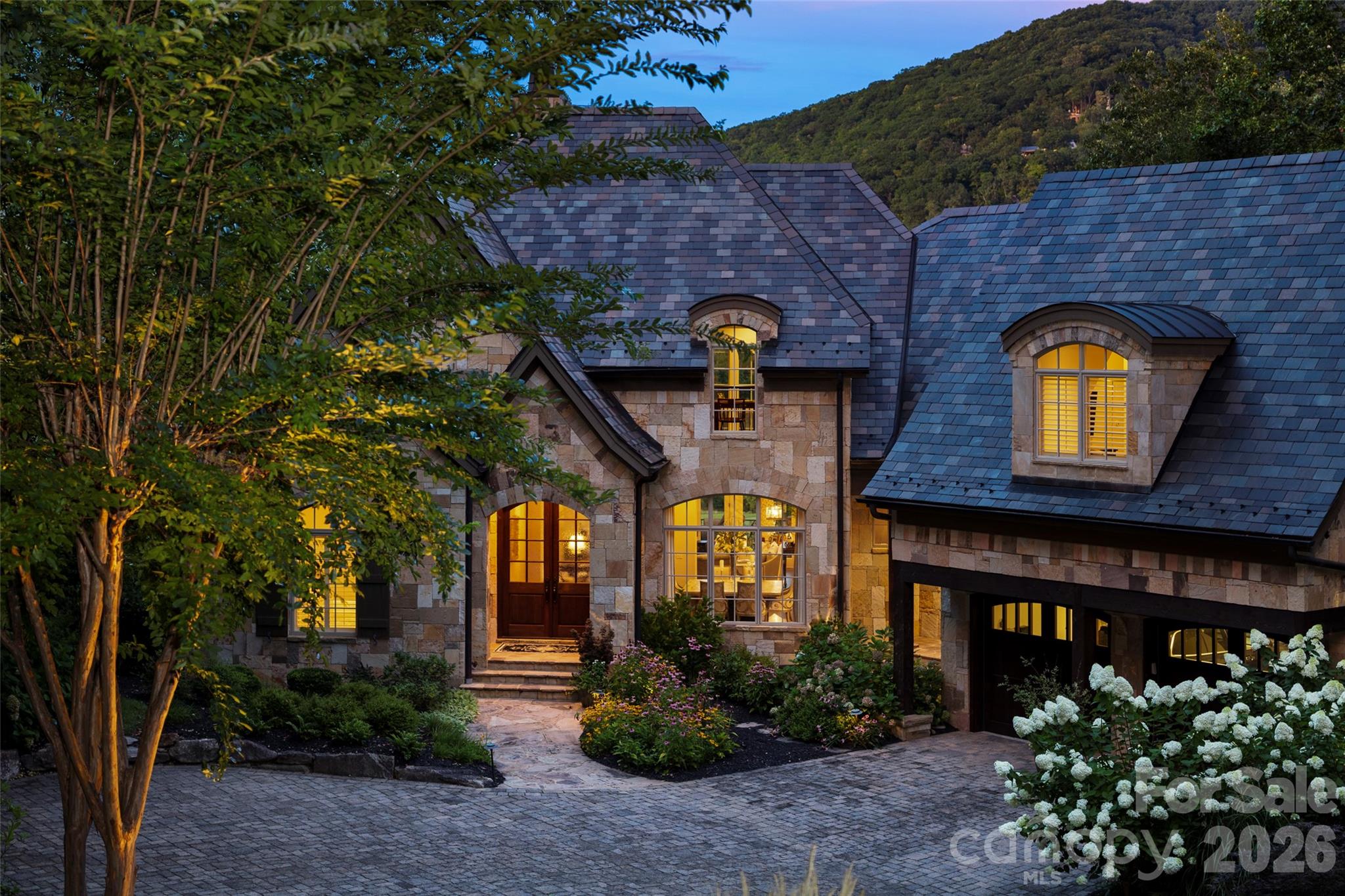 1829 Bella Vista Court — Arden