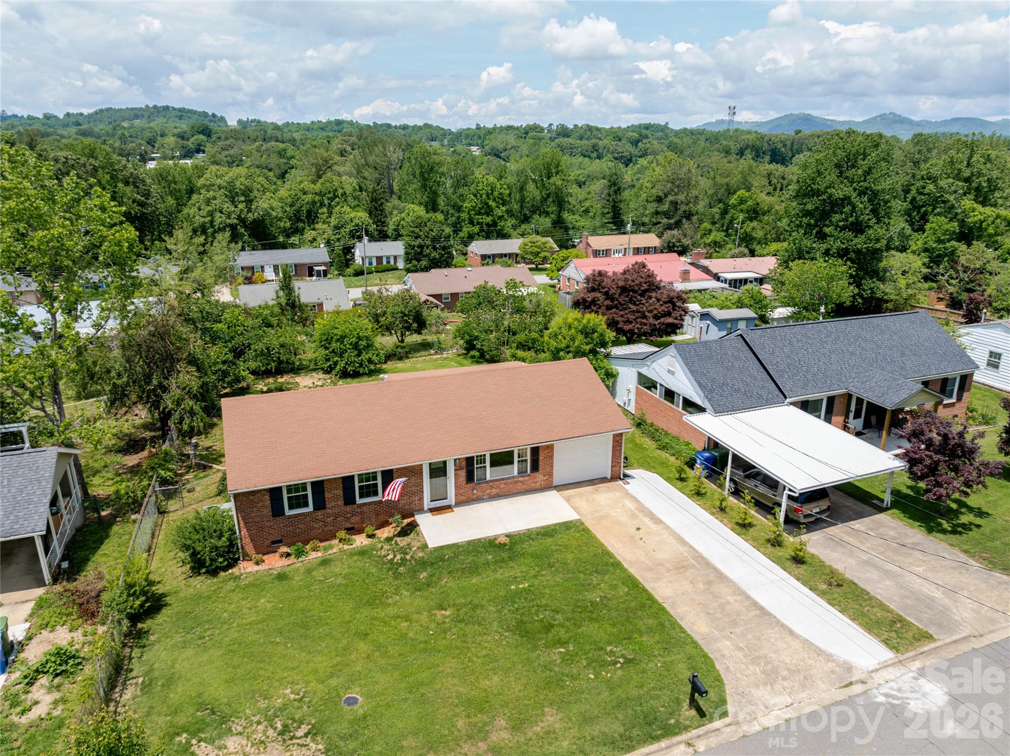 88 Skyview Terrace — Asheville