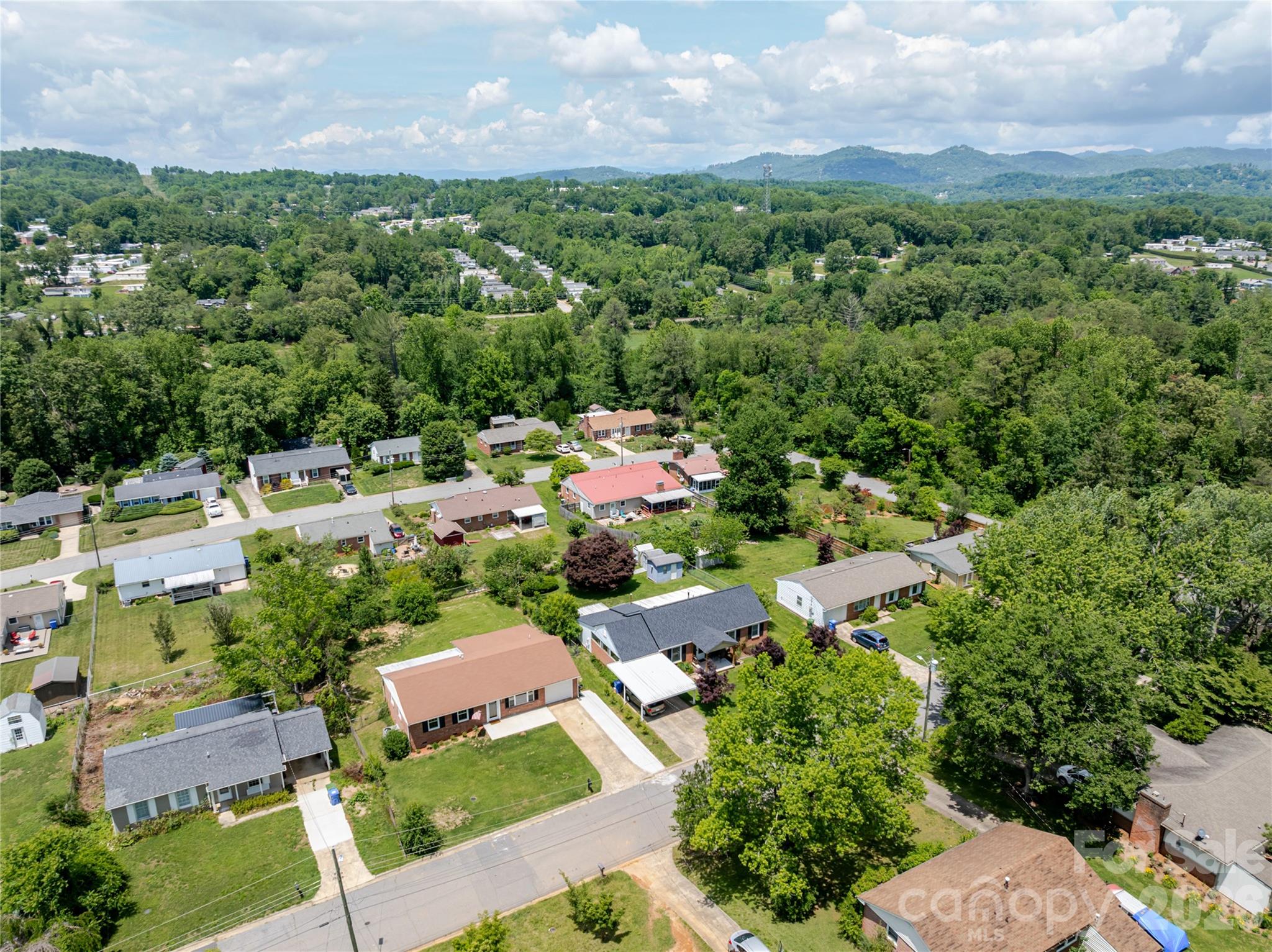 88 Skyview Terrace — Asheville