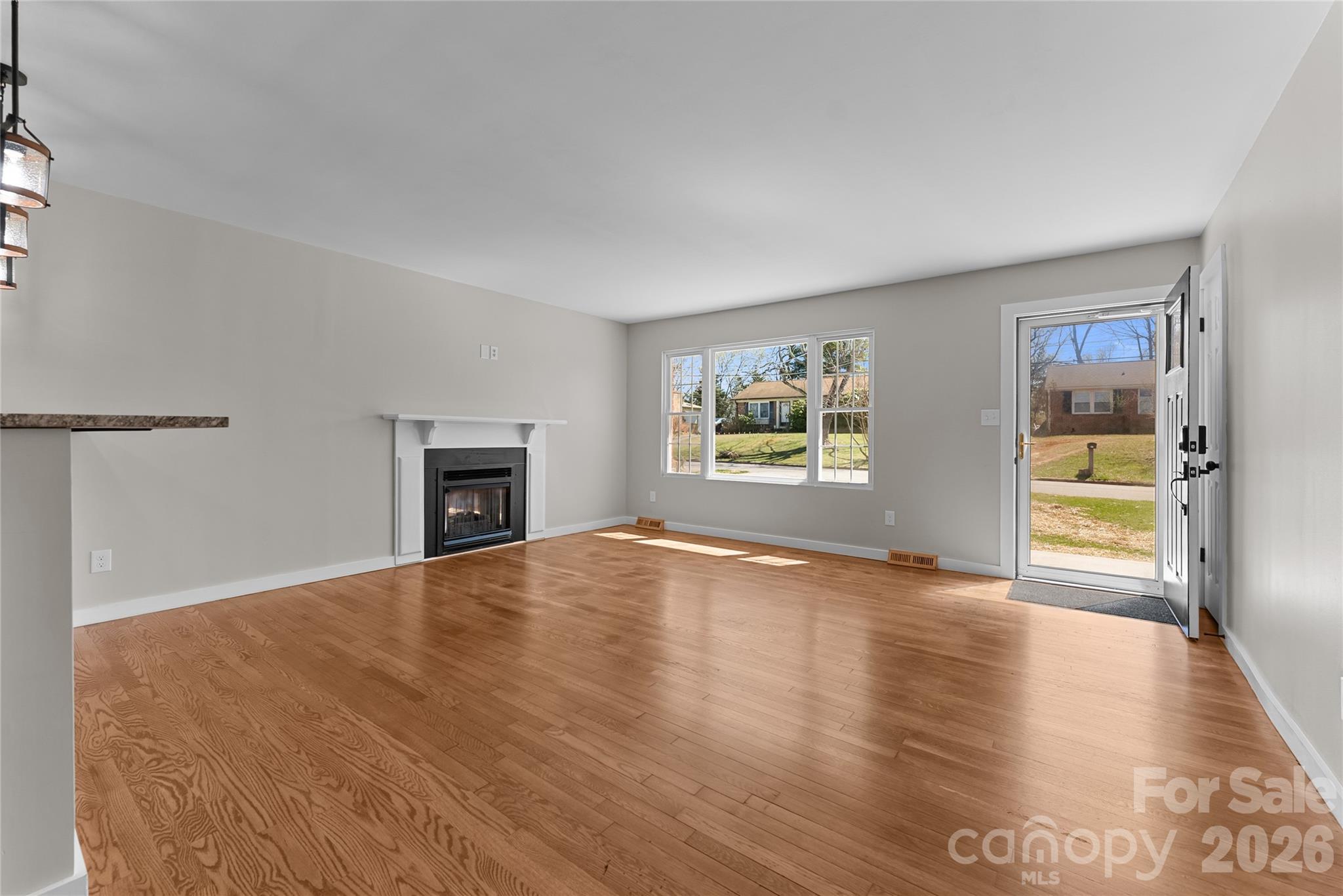 88 Skyview Terrace — Asheville