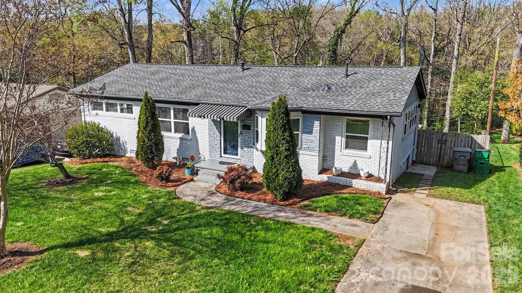 3945 Winfield Drive — Charlotte