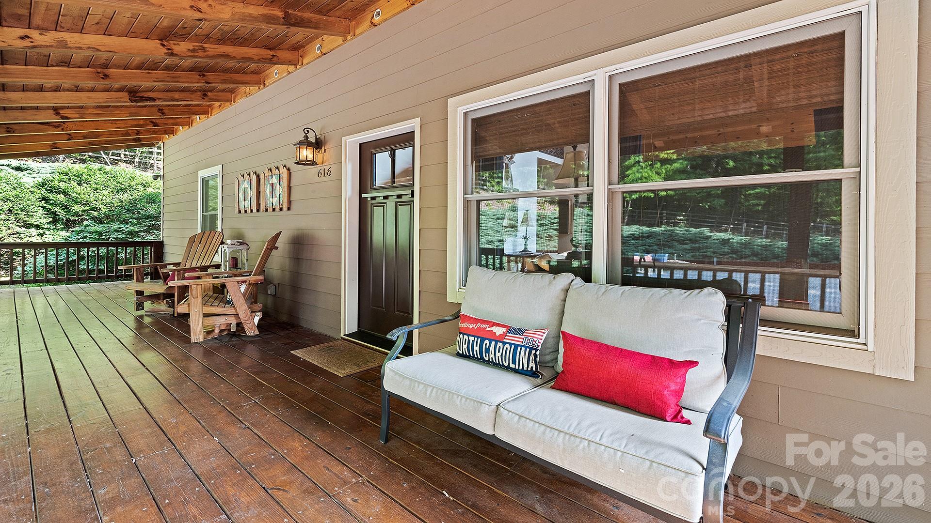 616 Appaloosa Trail — Waynesville