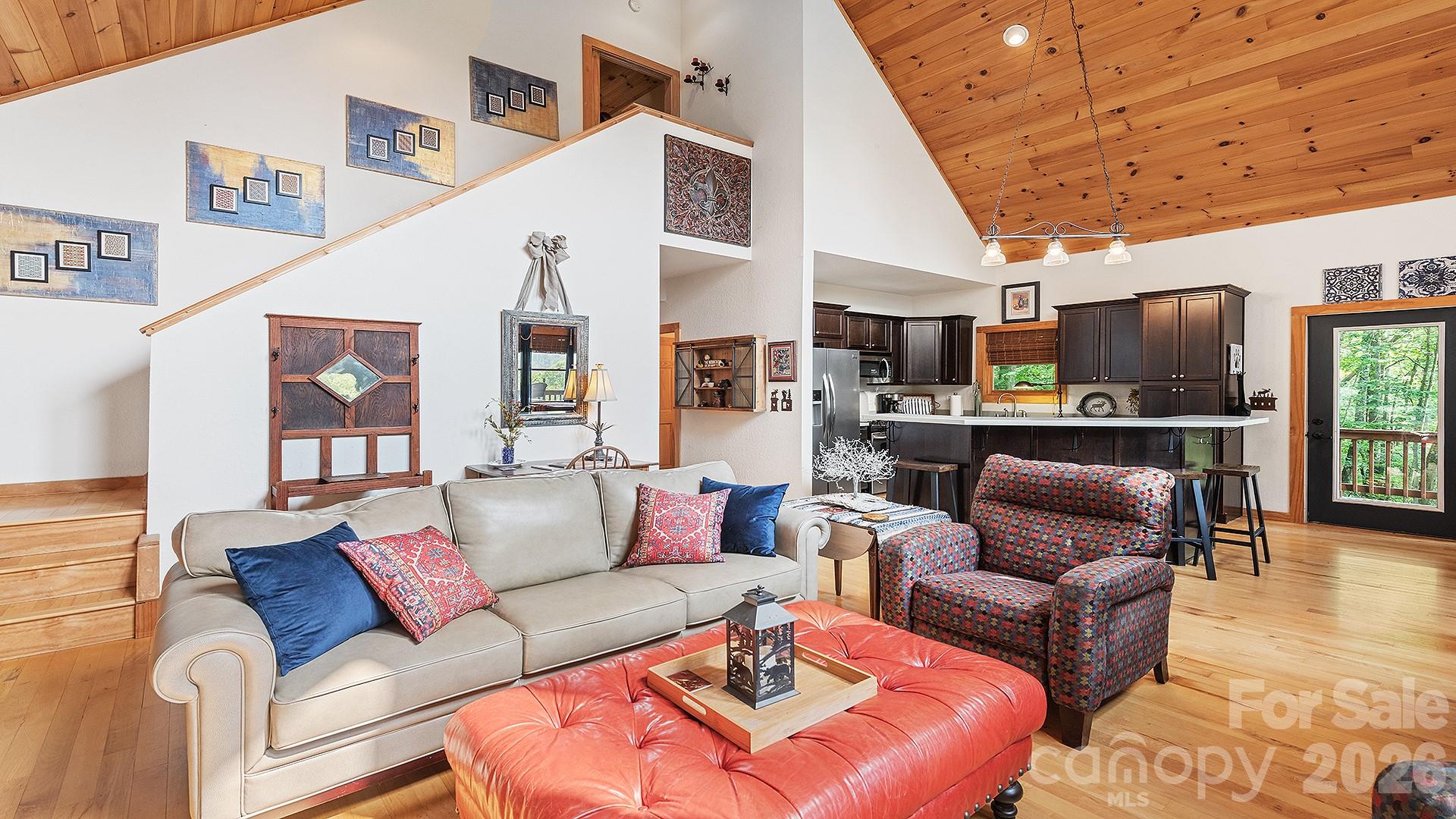 616 Appaloosa Trail — Waynesville