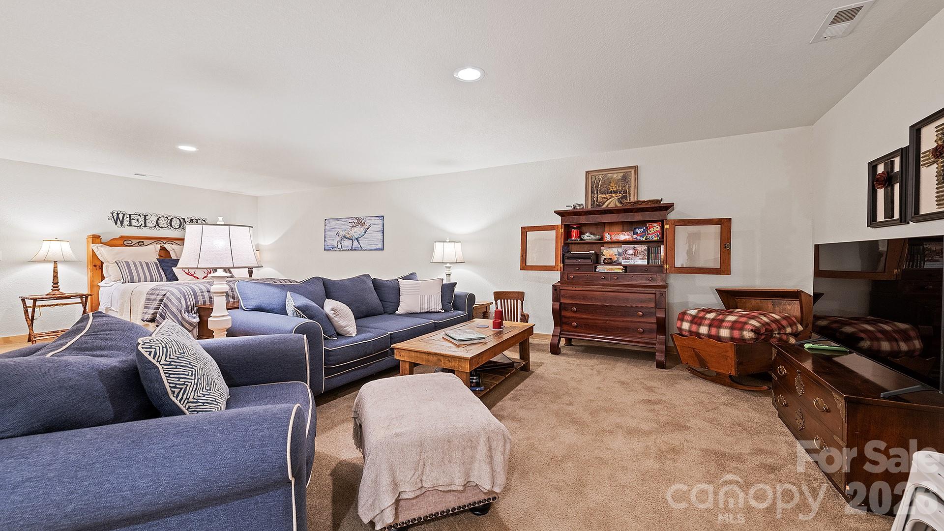 616 Appaloosa Trail — Waynesville