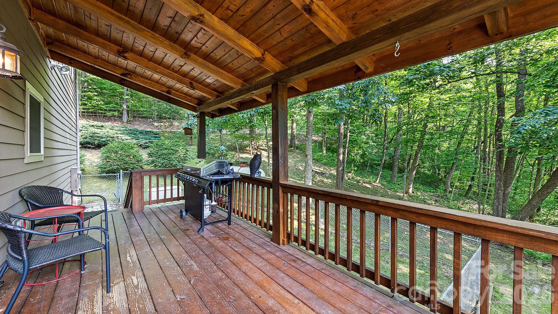 616 Appaloosa Trail — Waynesville
