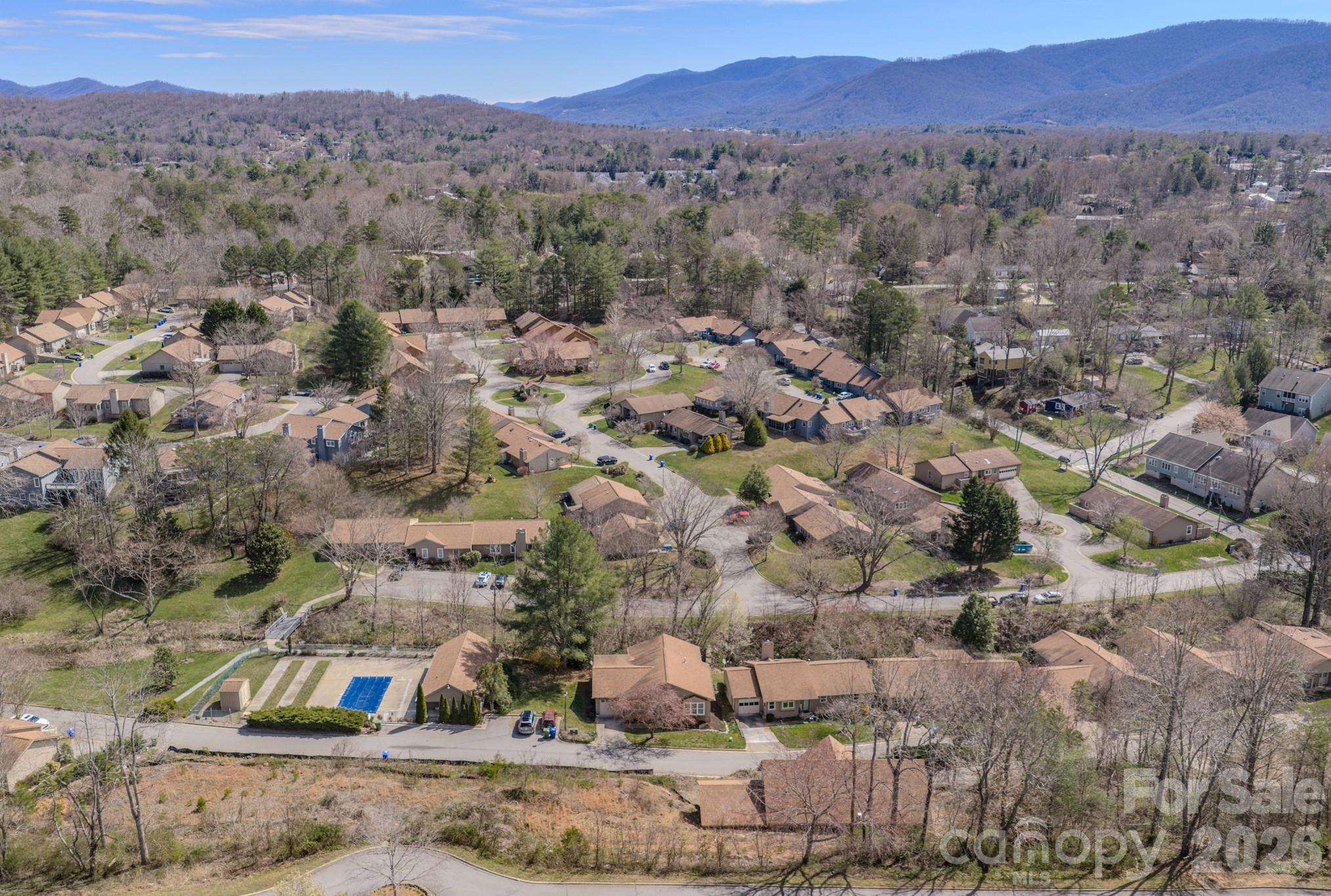 4 Hedgerose Court #D — Asheville