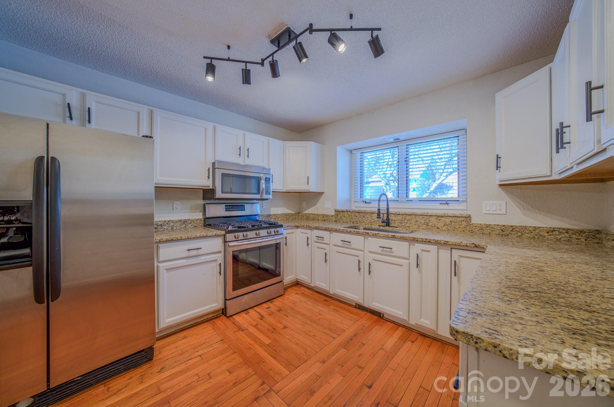 4 Hedgerose Court #D — Asheville