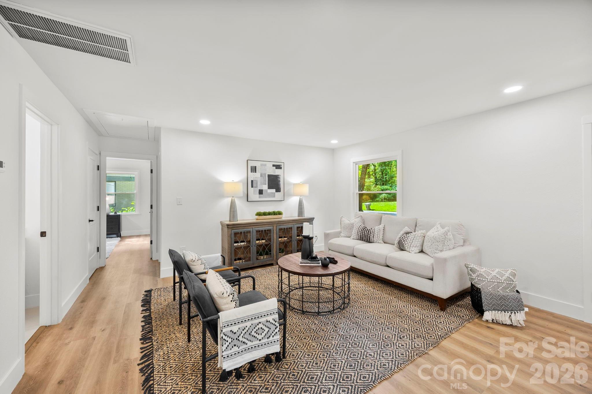 4211 Dunwoody Drive — Charlotte