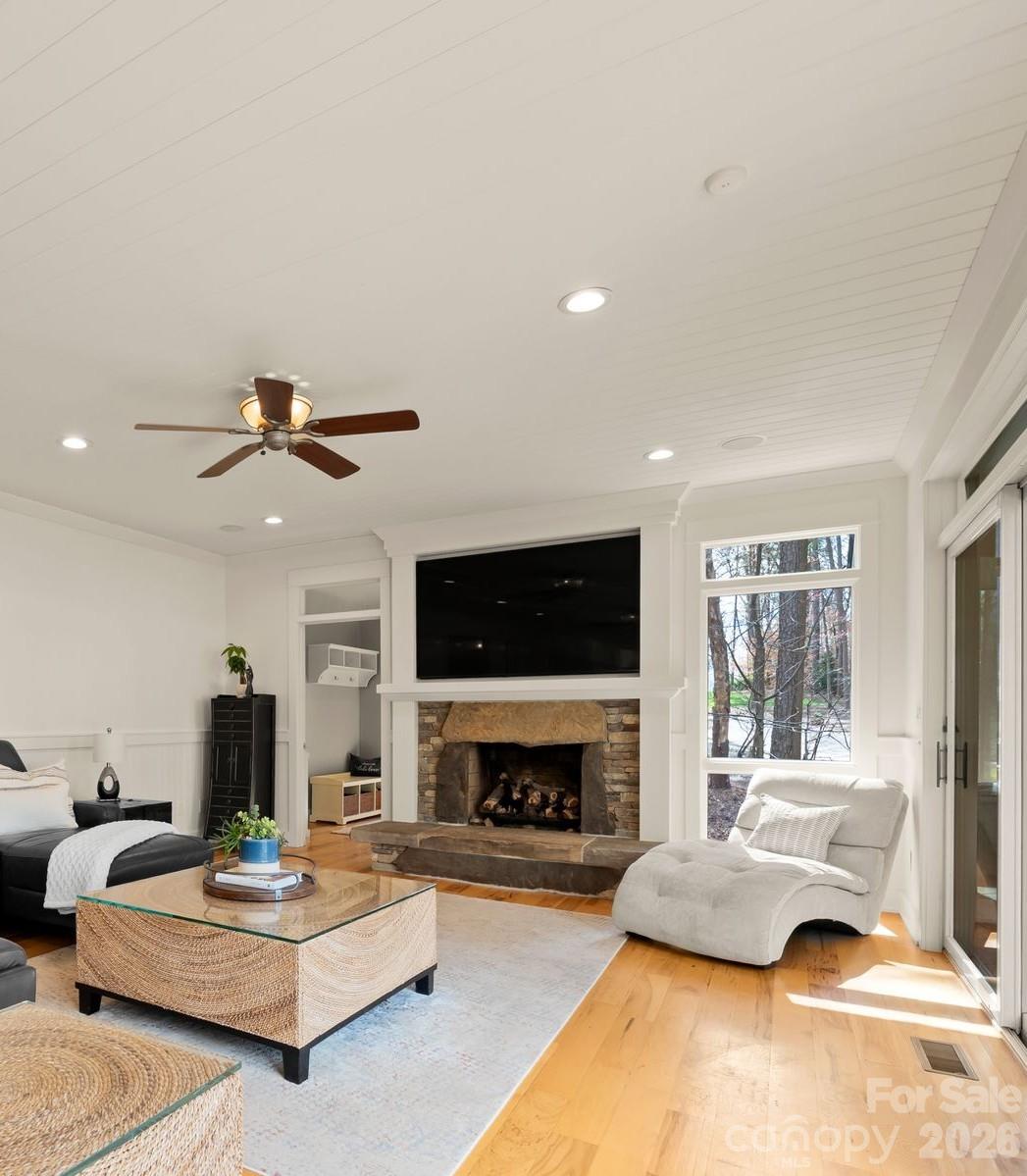 16208 Weatherly Way — Huntersville