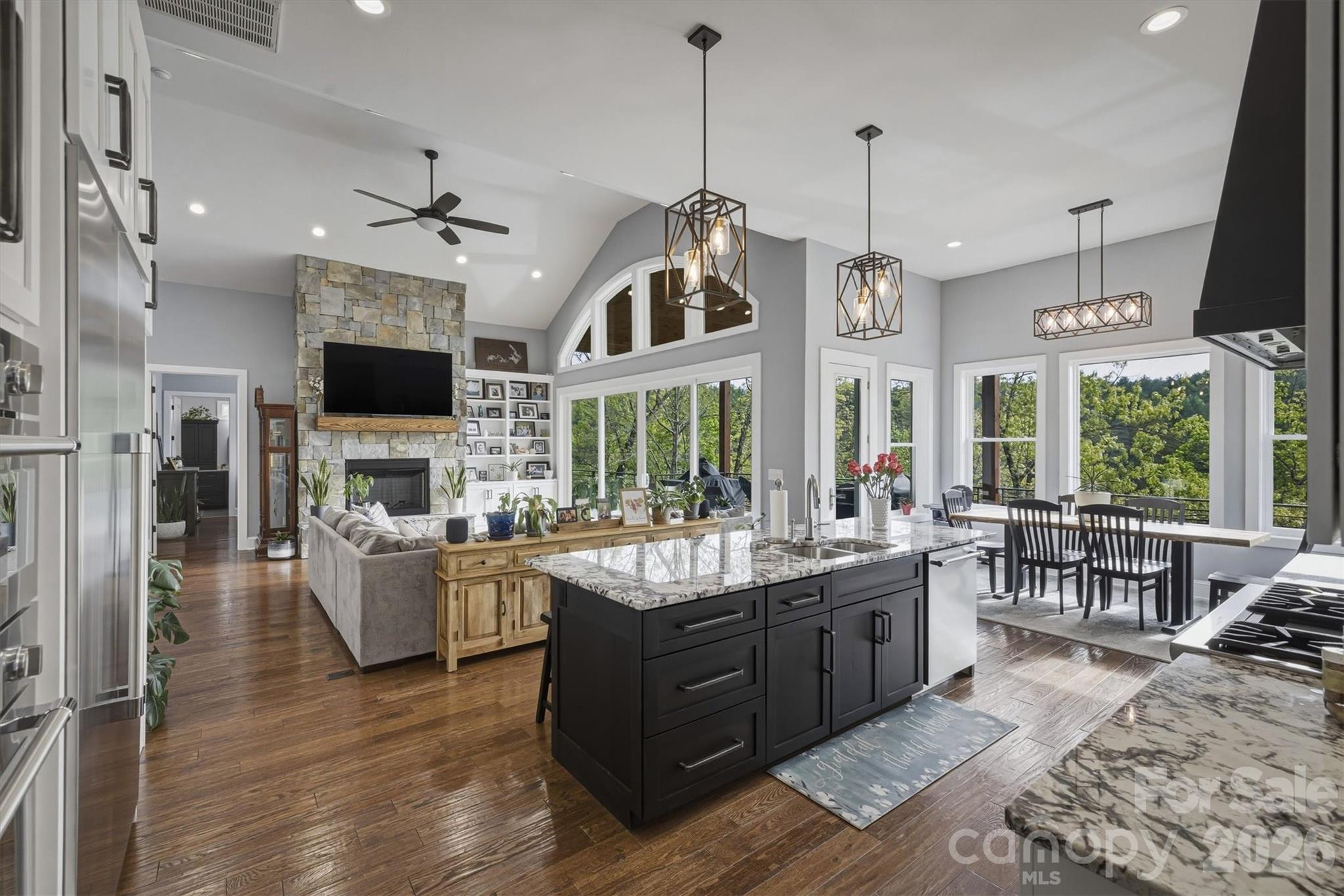 10 Otter Cove Court — Nebo