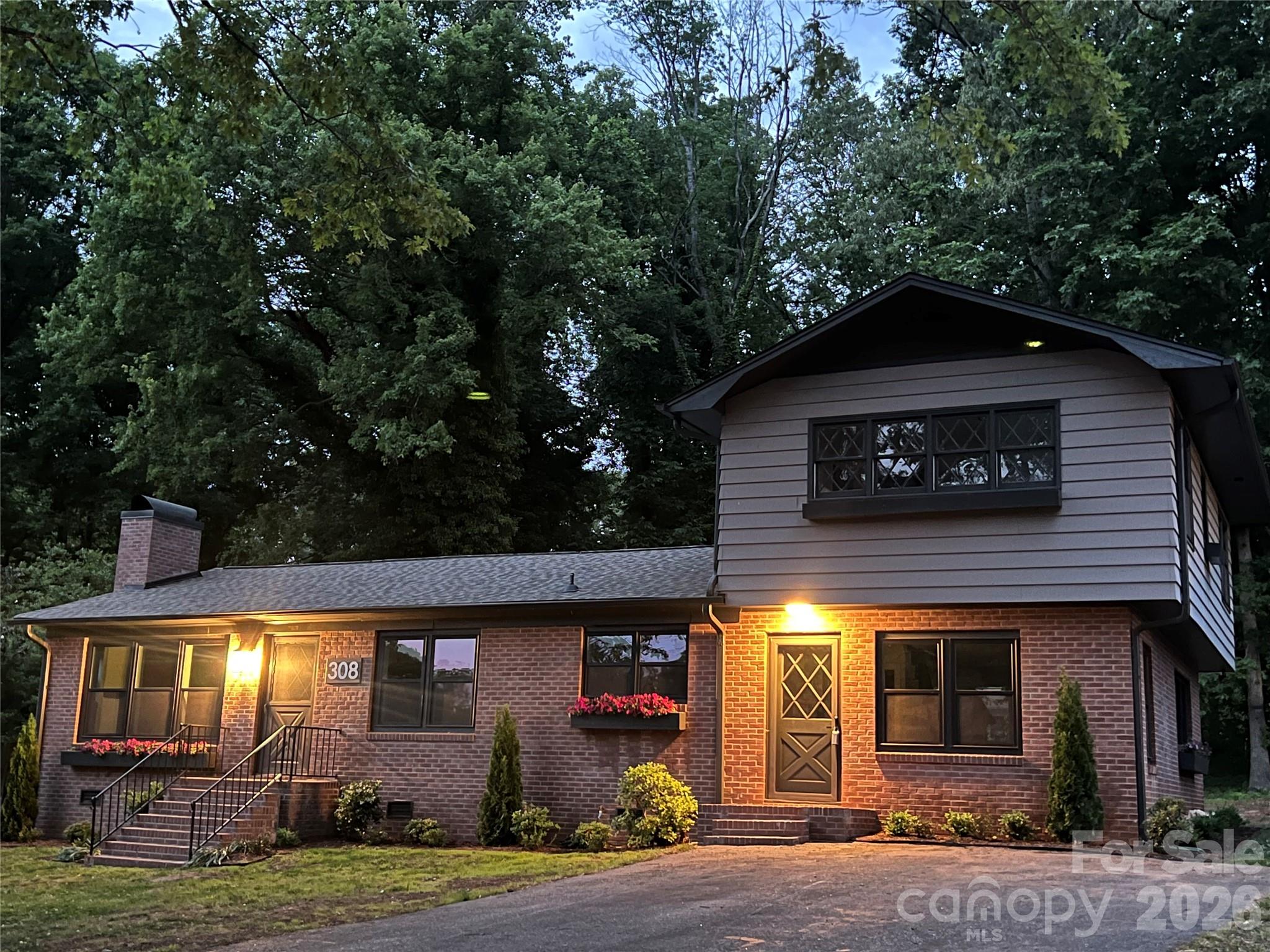 308 Rankin Avenue — Lowell